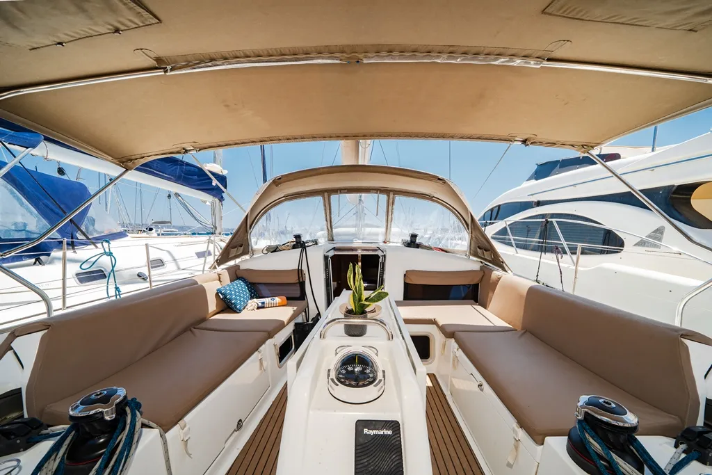 Sun Odyssey 440 AMORGOS — фотография яхты 8