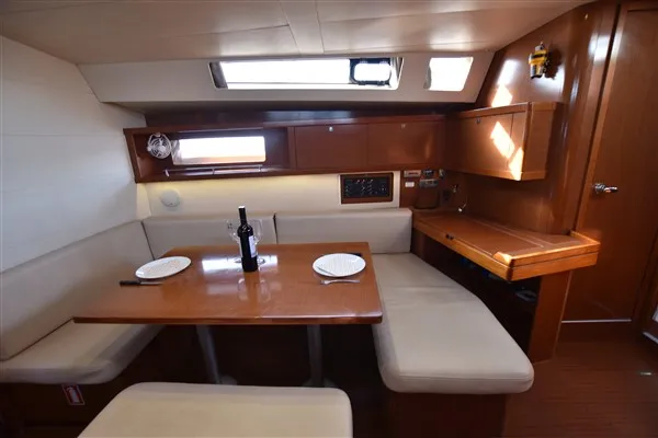 Oceanis 45 Chilli Pepper — jahtikuva 5