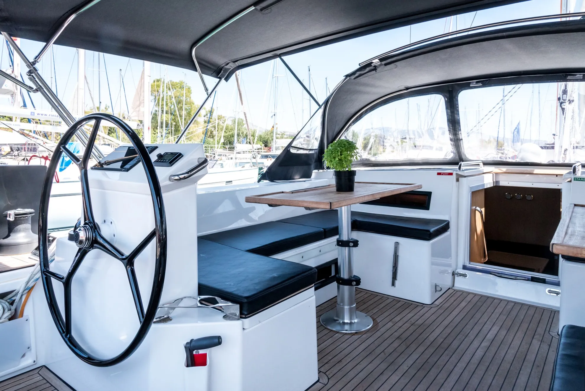 Bavaria C50 Amaltheia — фотография яхты 3