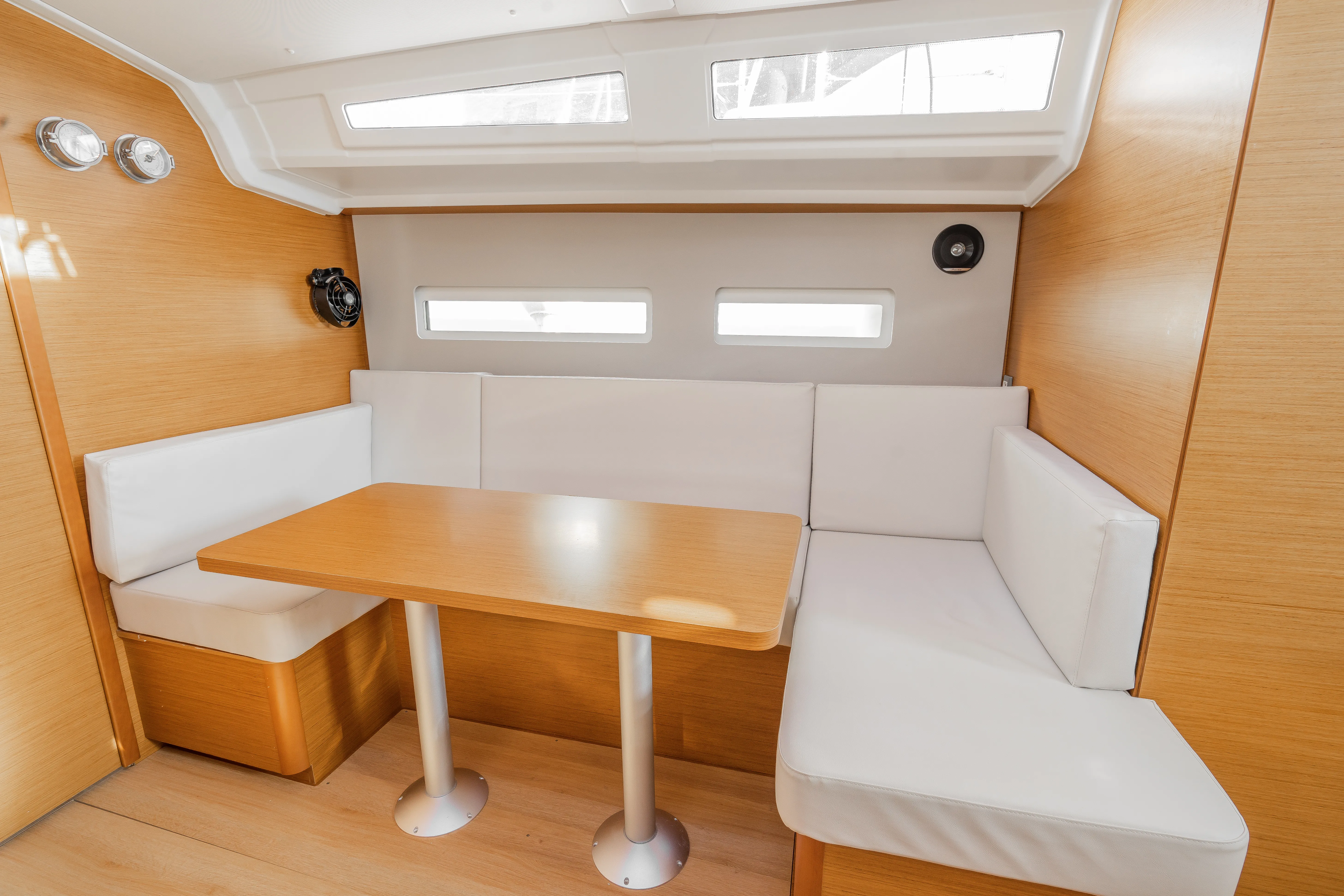 Sun Odyssey 410 SALTY — снимка на яхтата 7