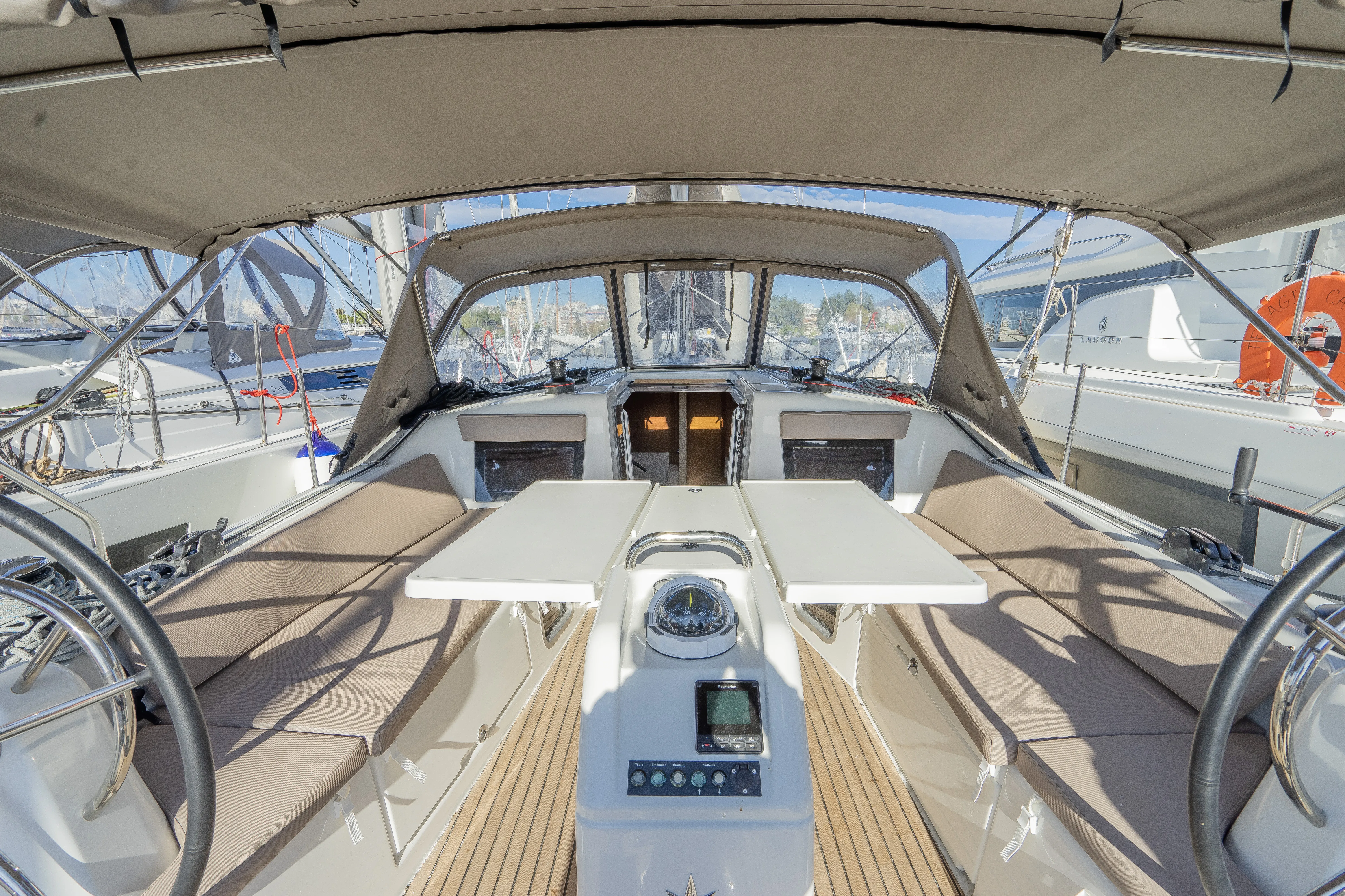 Sun Odyssey 410 SALTY — снимка на яхтата 2