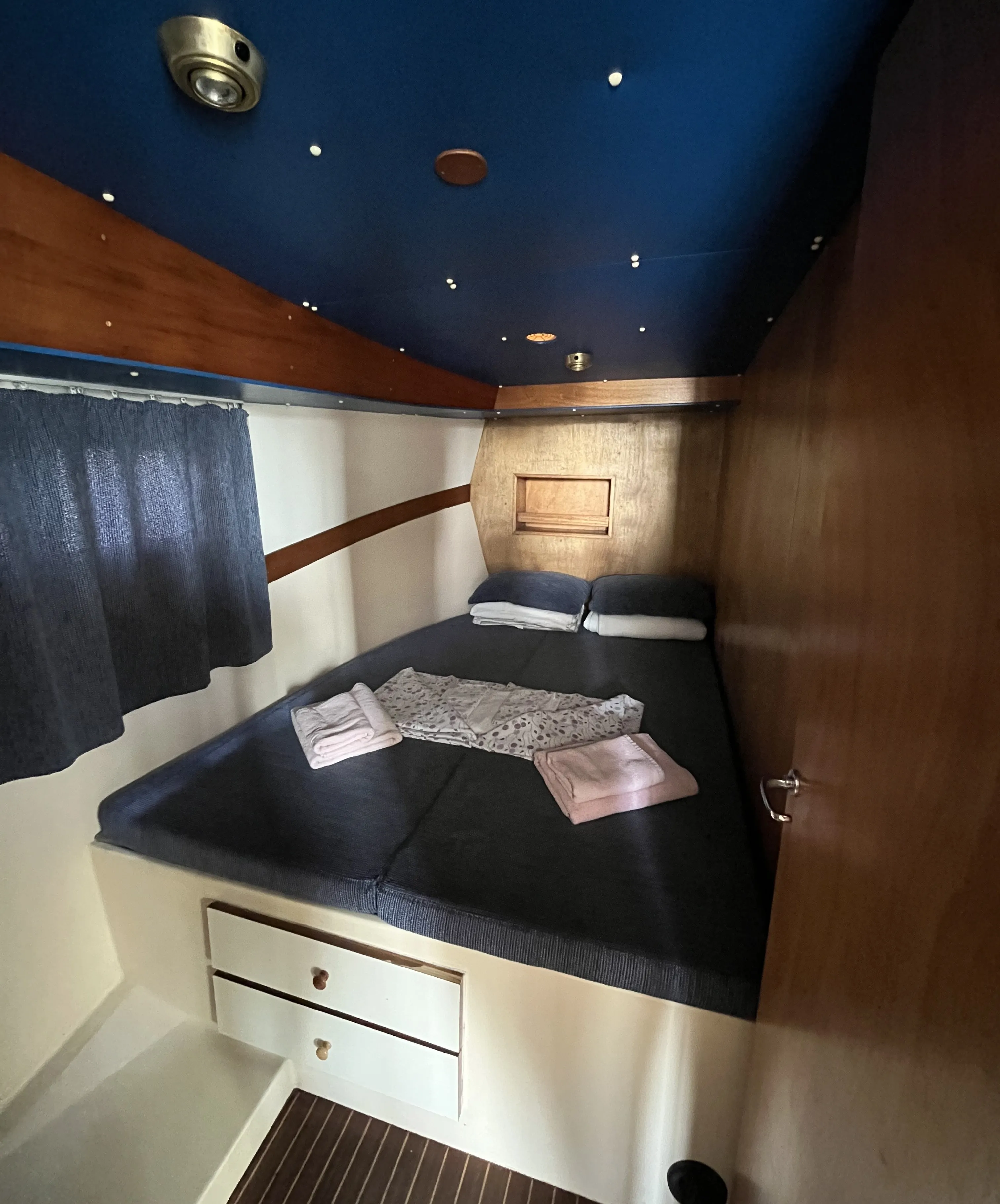Houseboat NCF Twins — fotografia jachty 2