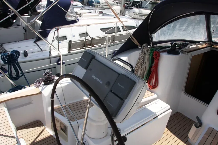 Sun Odyssey 36i Schnecke — jahtikuva 2