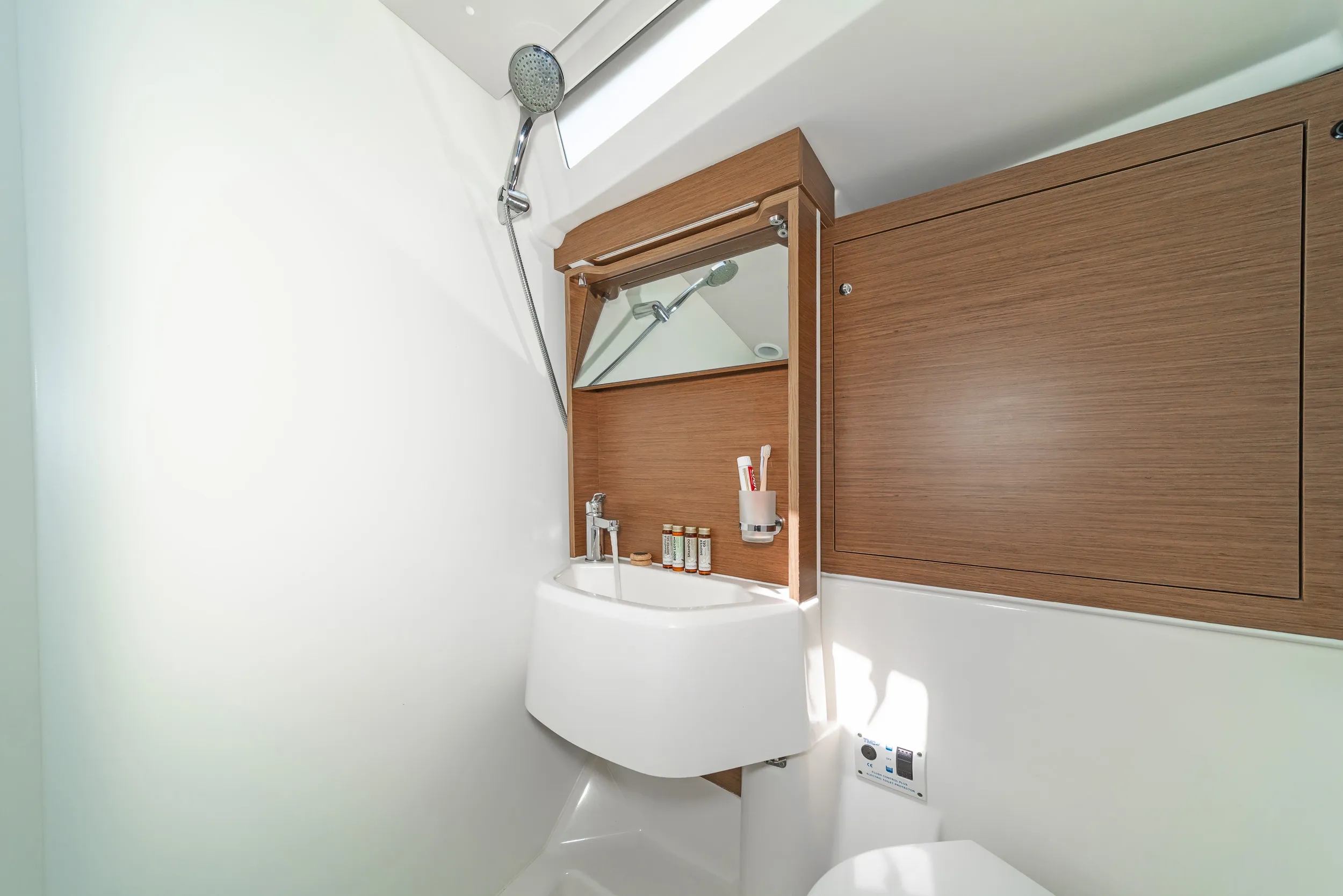 Oceanis 51.1 First Heartbeat — yacht photo 9