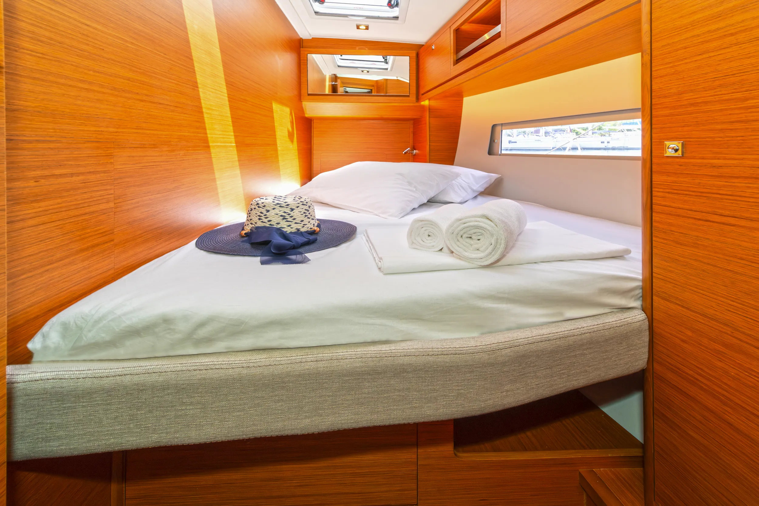 Dufour 470 First Secret — yacht photo 13