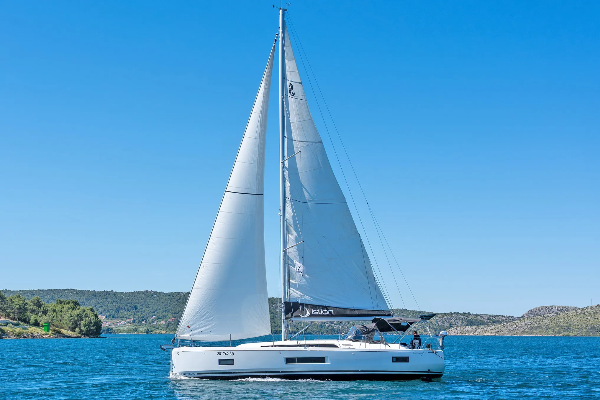 Oceanis 46.1 First Kiss — yacht photo 14