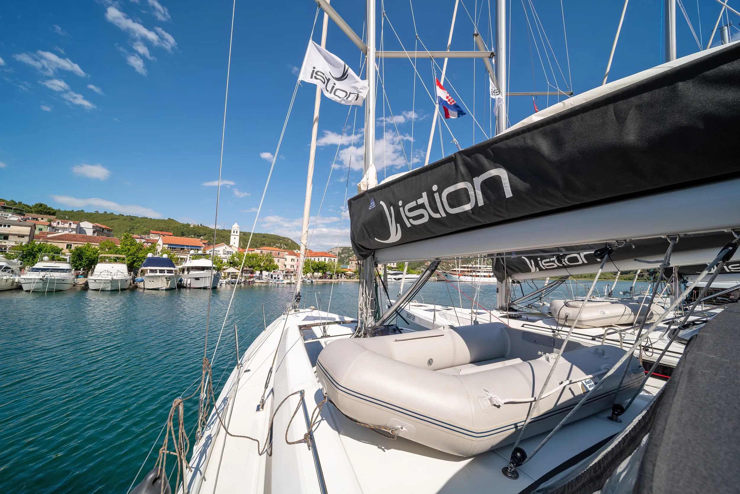 Oceanis 46.1 First Kiss — yacht photo 10
