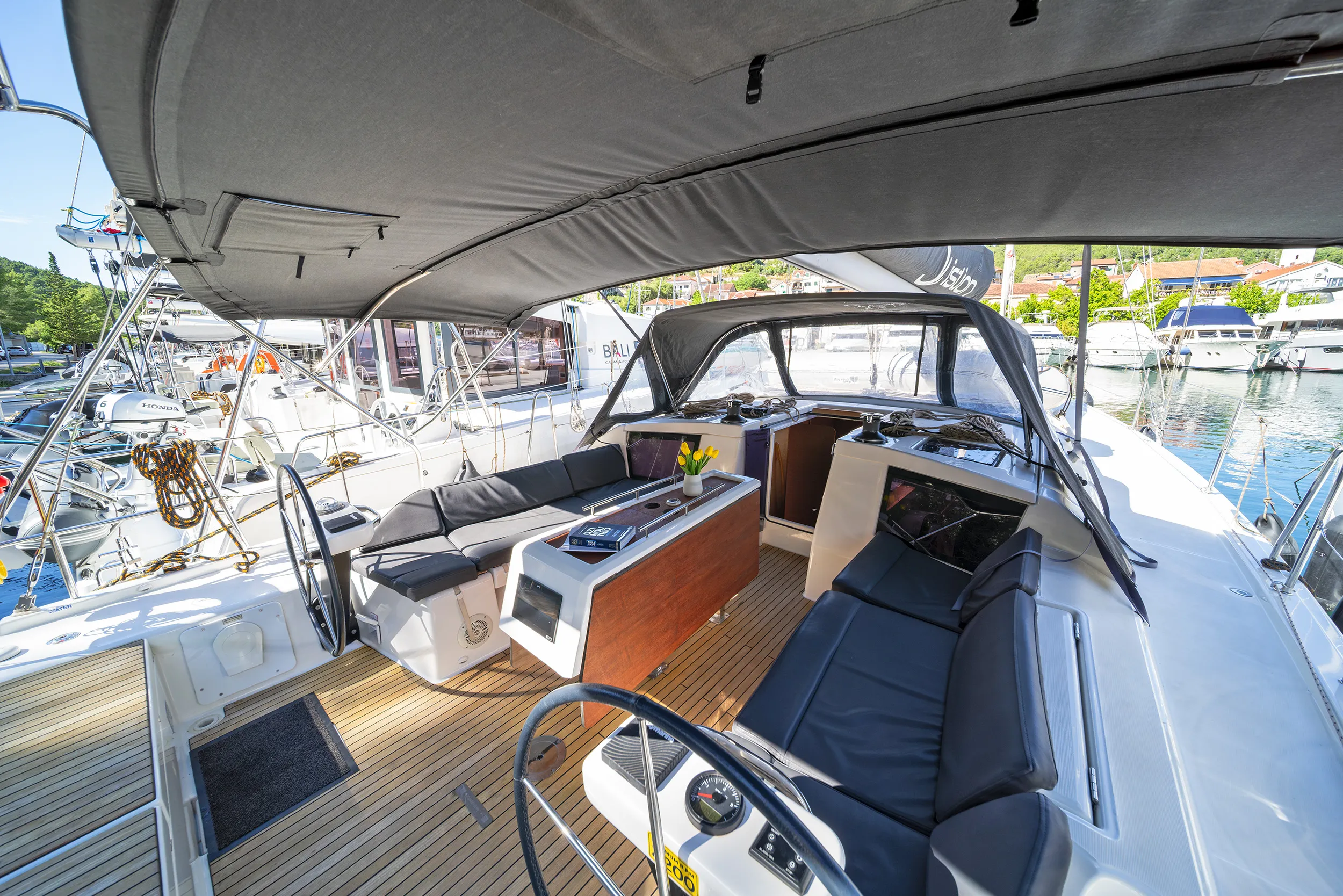 Dufour 430 First Love — yacht photo 13