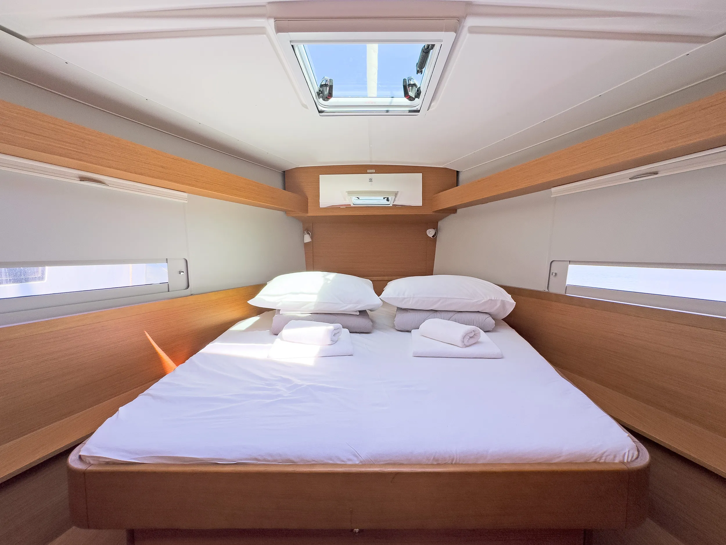 Dufour 430 First Love — yacht photo 3