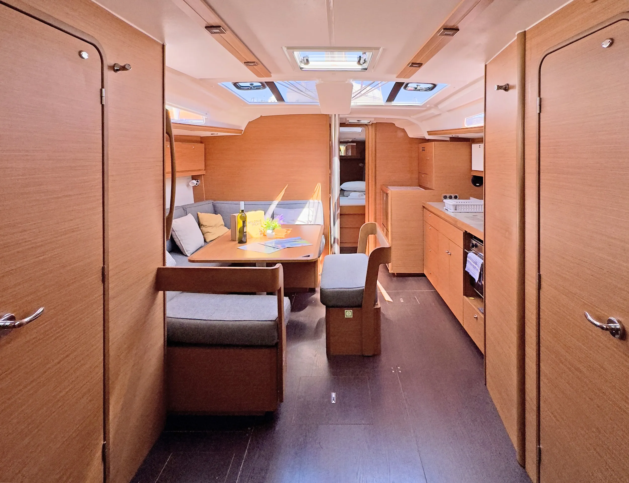 Dufour 430 First Love — yacht photo 4