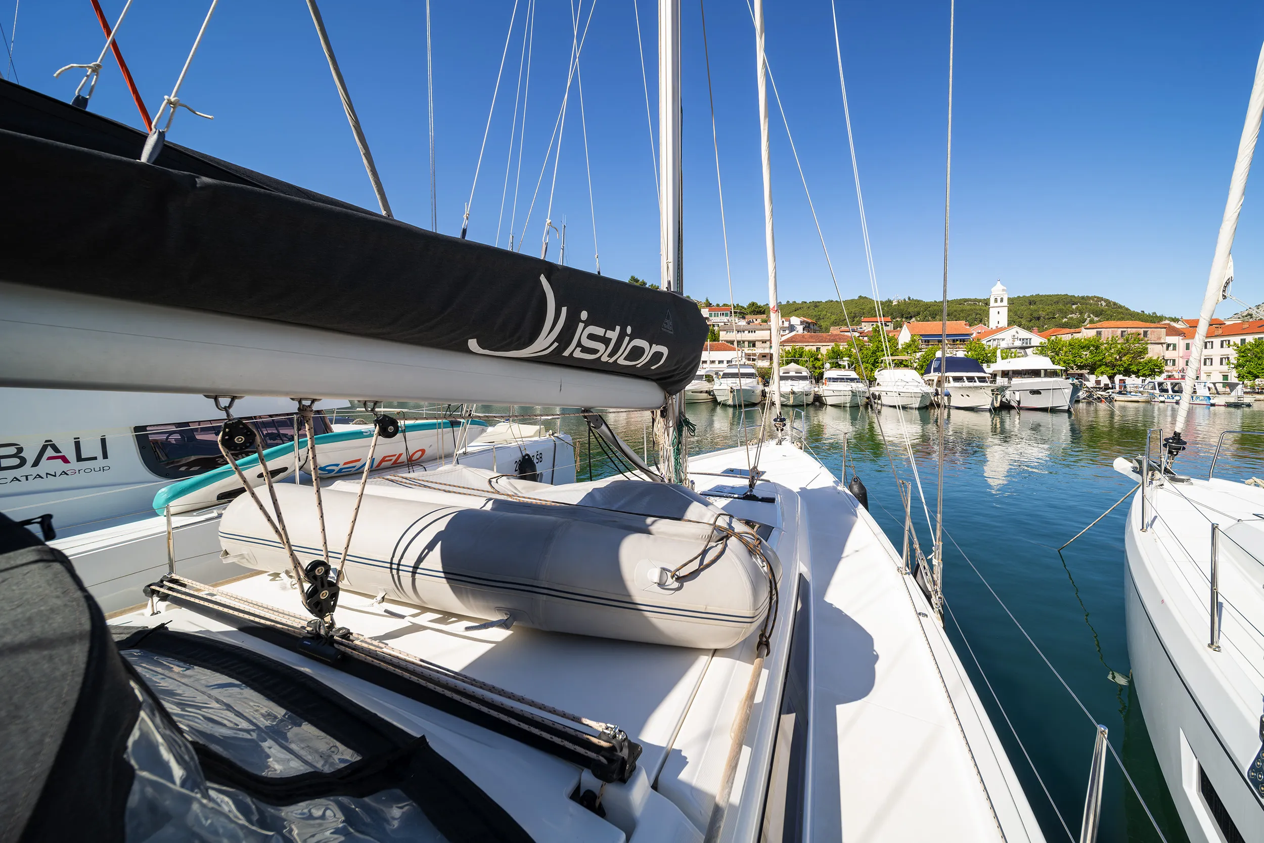 Dufour 430 First Love — yacht photo 14