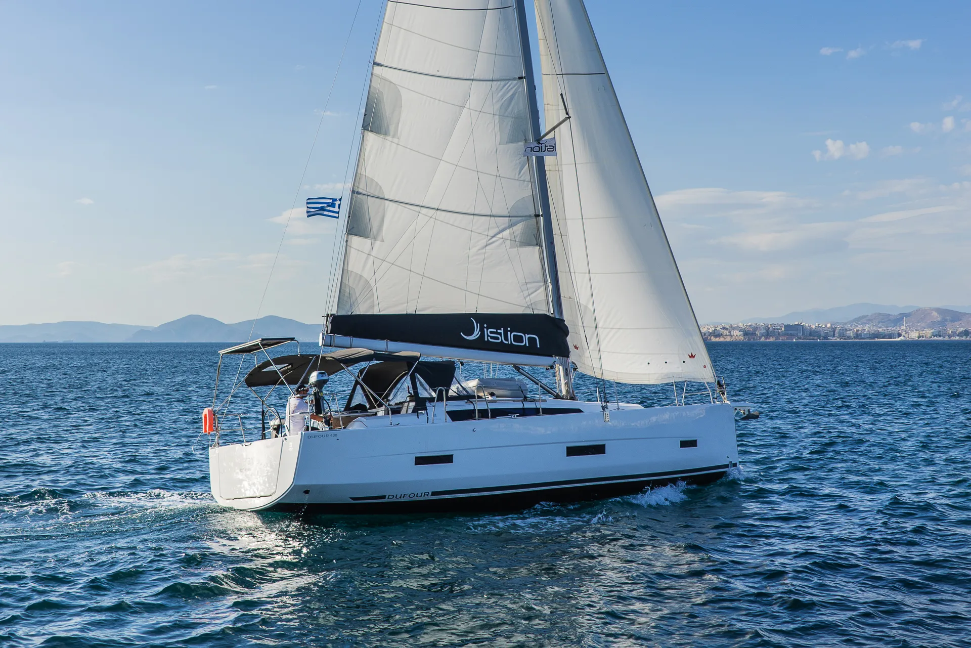 Dufour 430 First Love — yacht photo 5