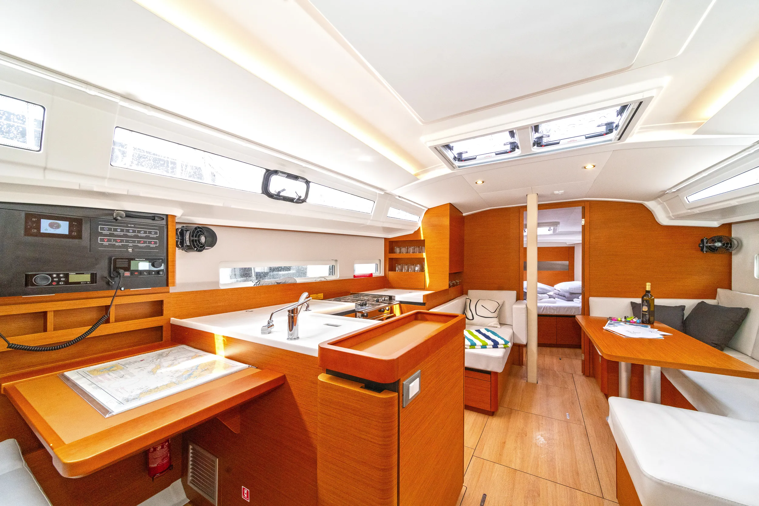 Sun Odyssey 410 First Date — yachtbilde 10
