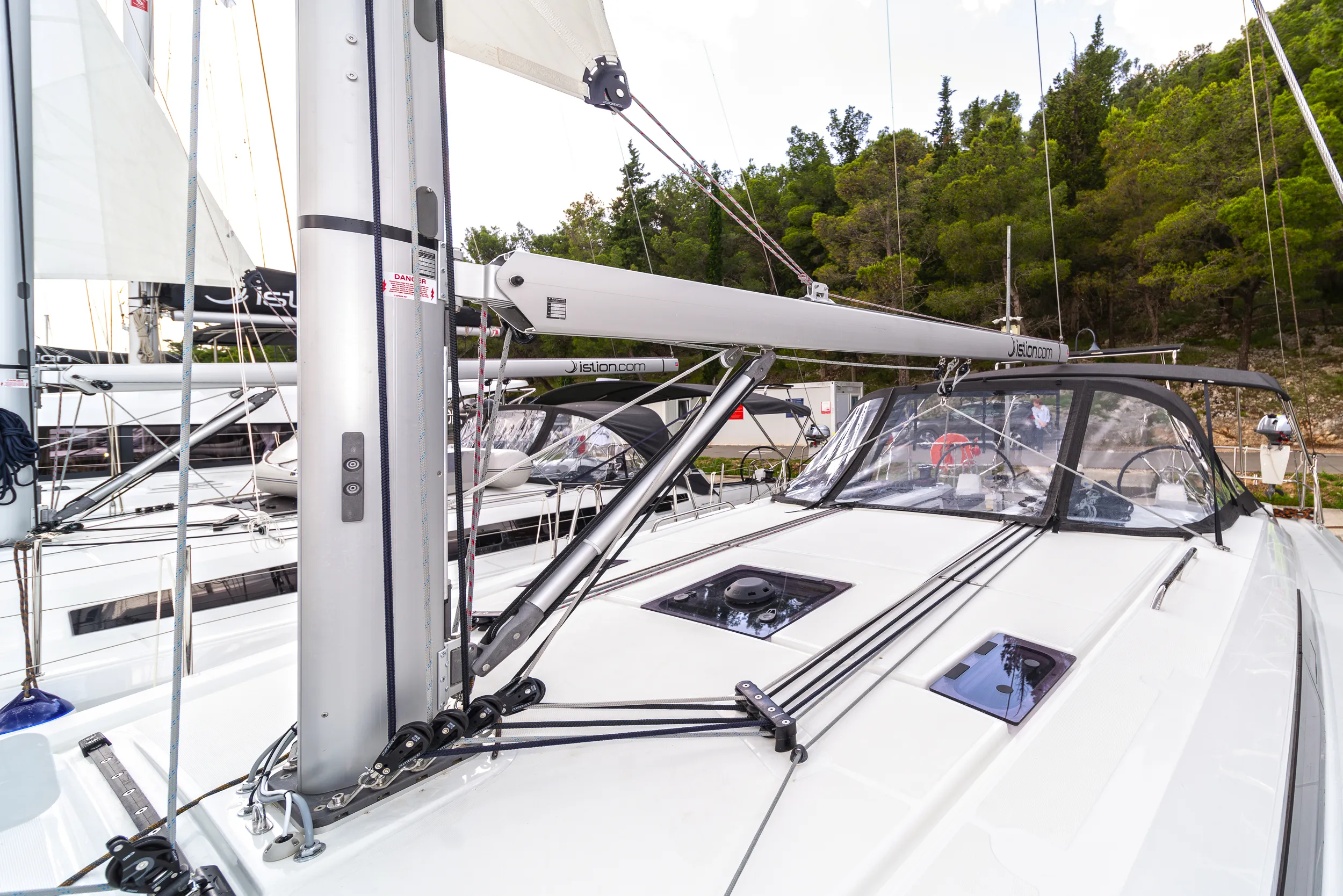 Oceanis 40.1 First Touch — yacht photo 14