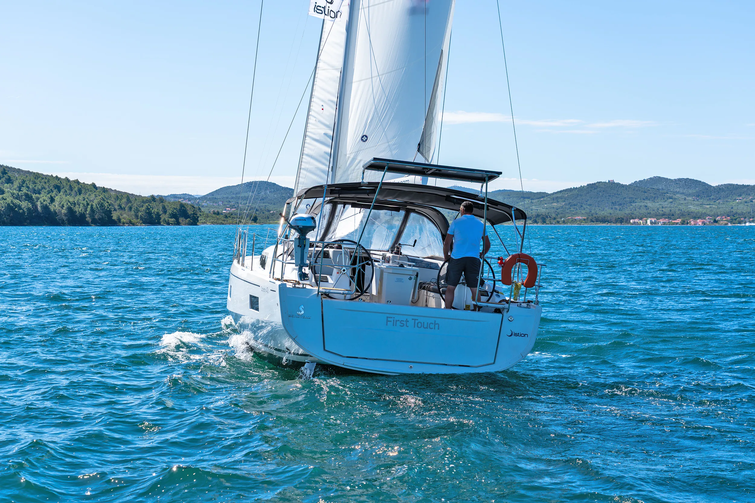 Oceanis 40.1 First Touch — yacht photo 7