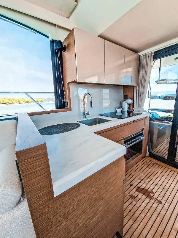 Monte Carlo 52 Nora — foto dello yacht n. 23