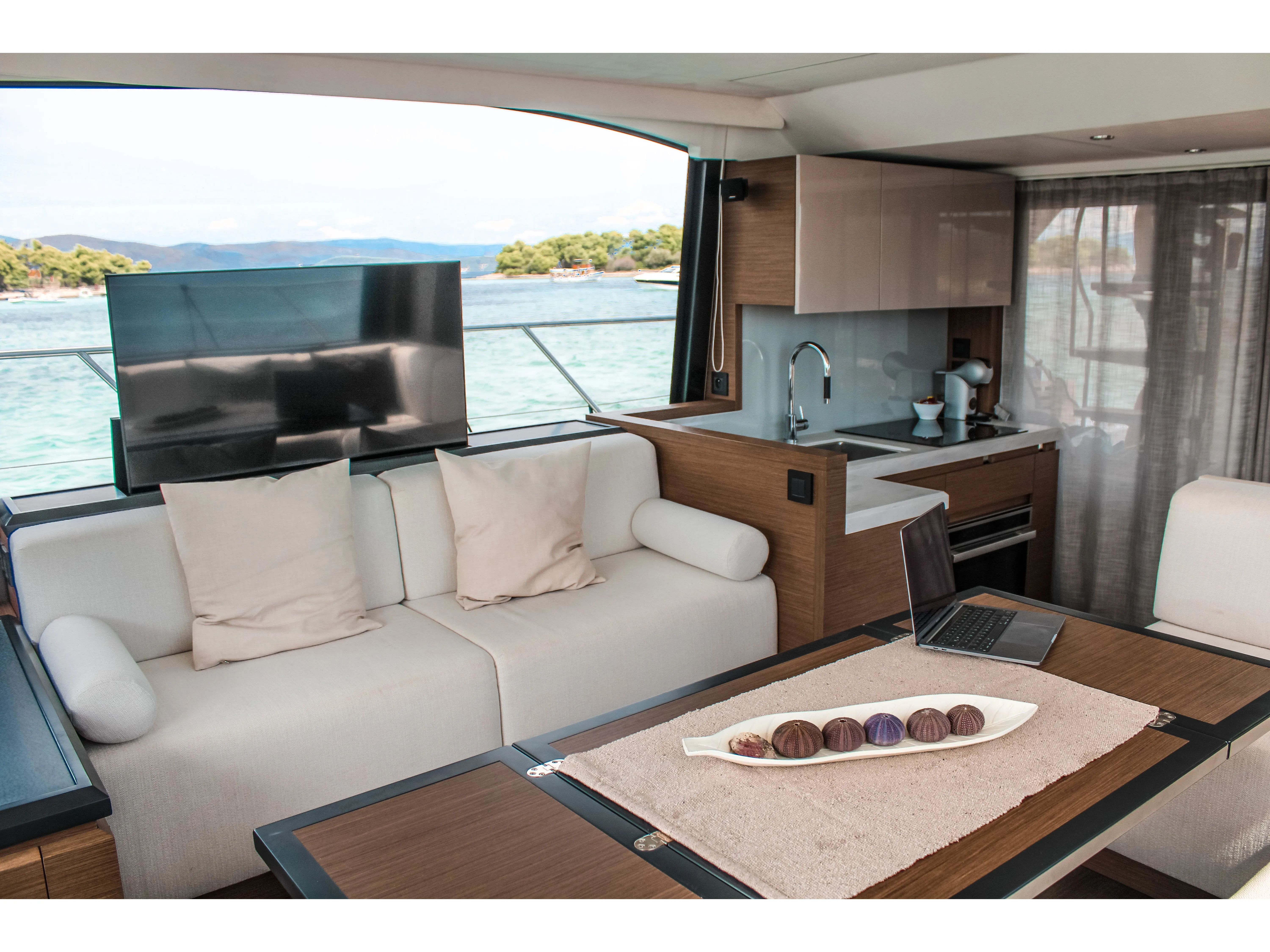 Monte Carlo 52 Nora — foto dello yacht n. 20