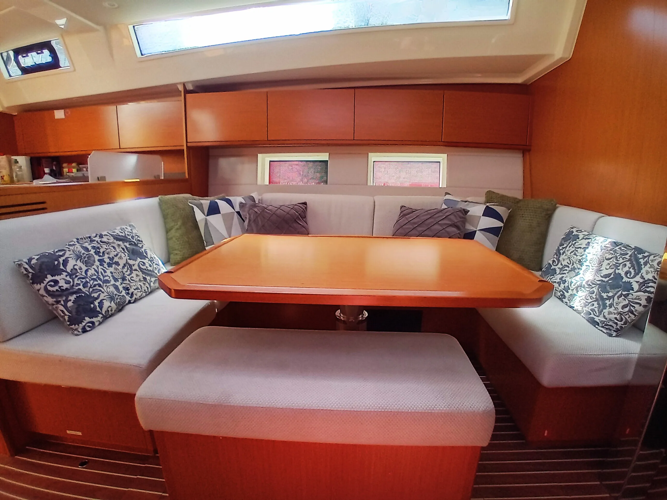 Bavaria C45 ARTEMIS — yacht photo 28