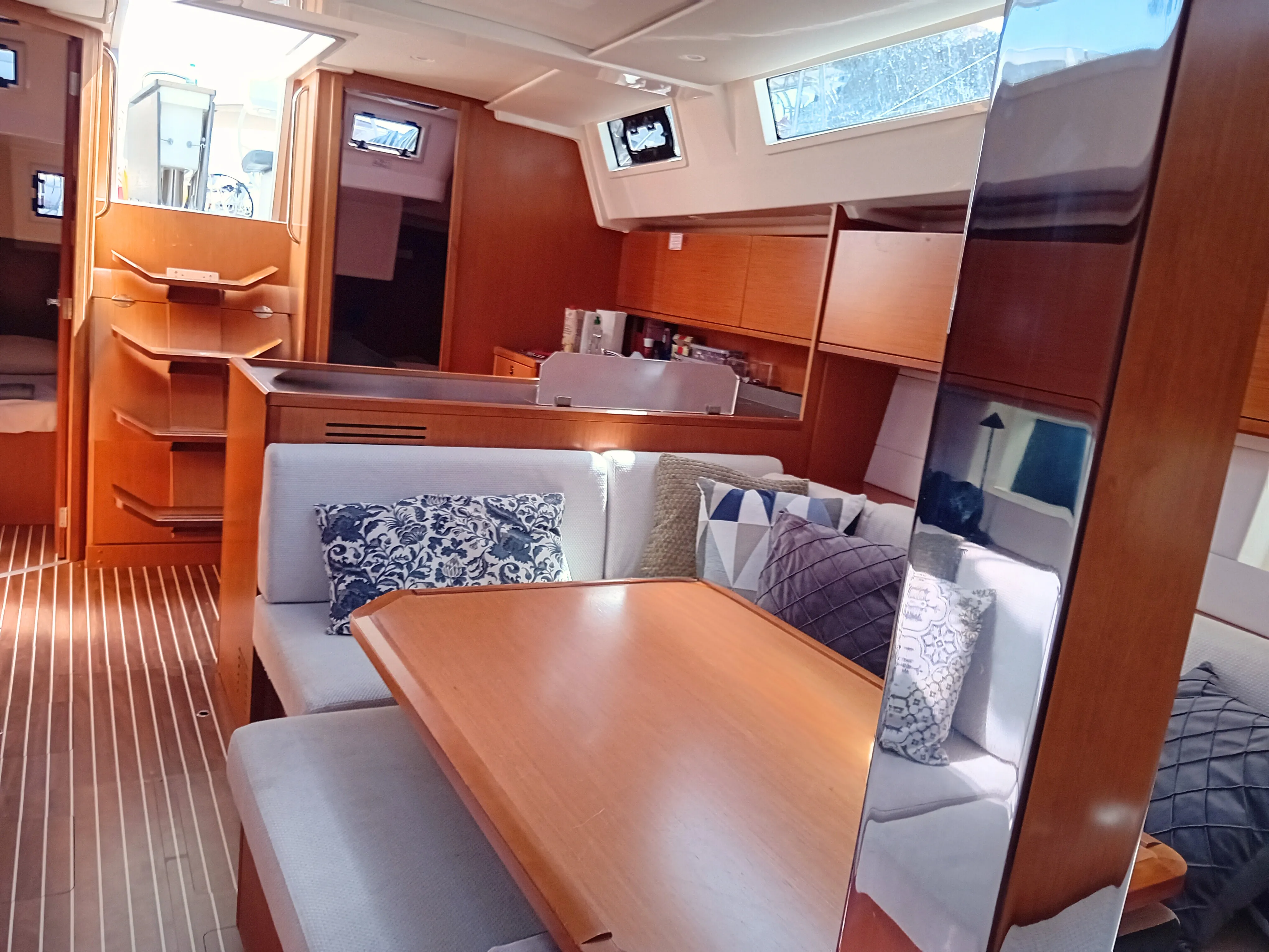 Bavaria C45 ARTEMIS — yacht photo 17