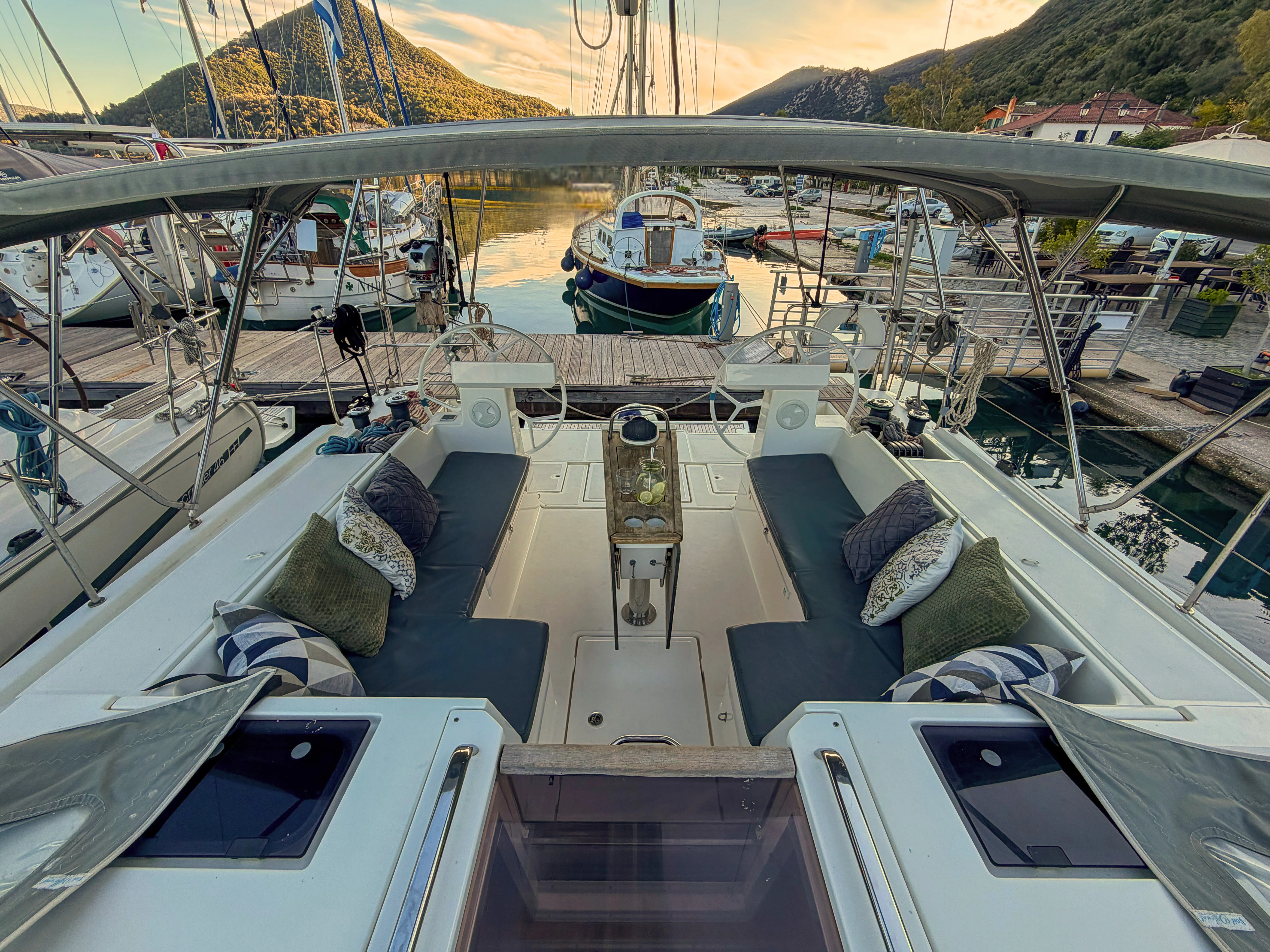 Bavaria C45 ARTEMIS — yacht photo 3