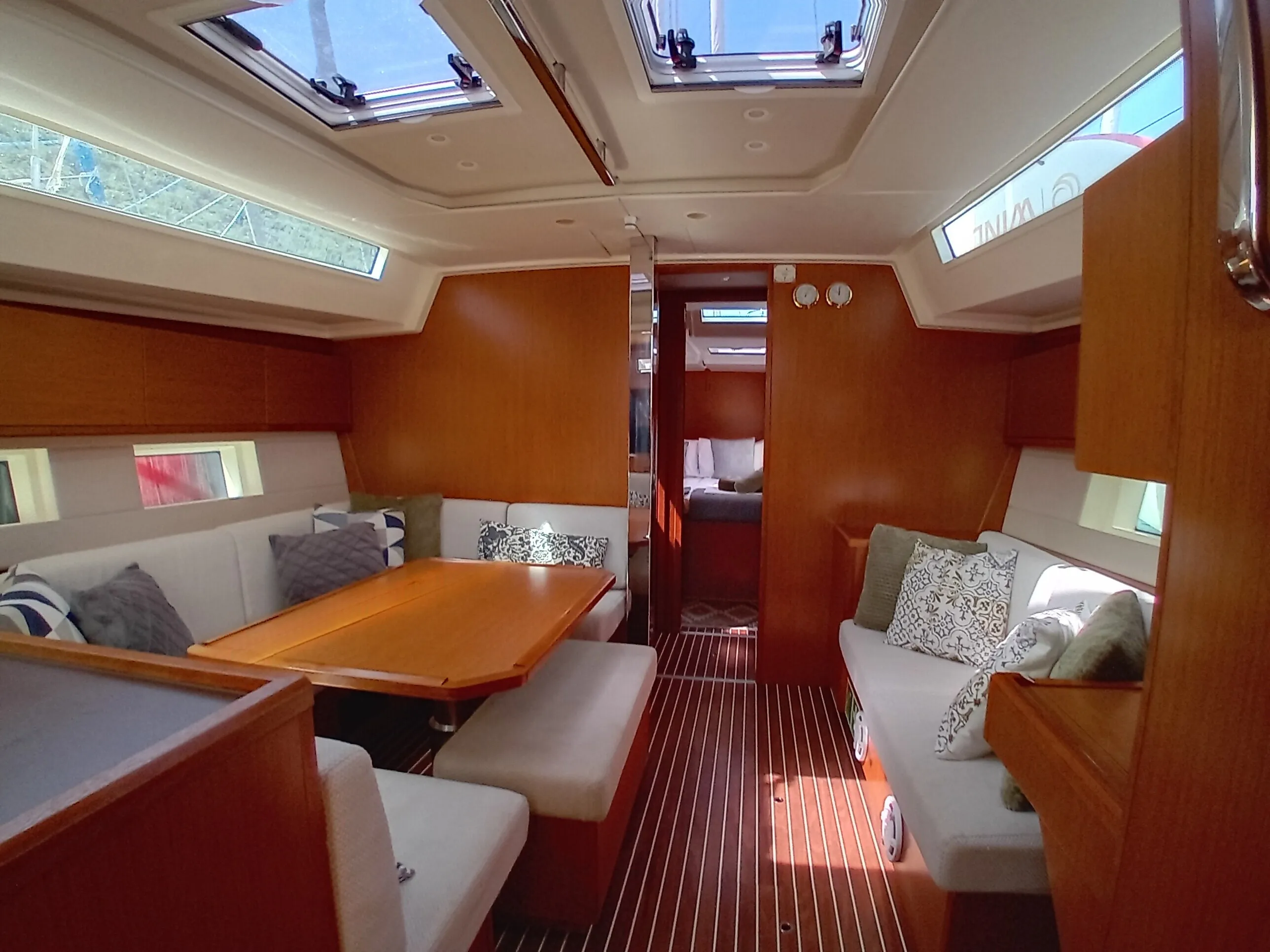 Bavaria C45 ARTEMIS — yacht photo 4