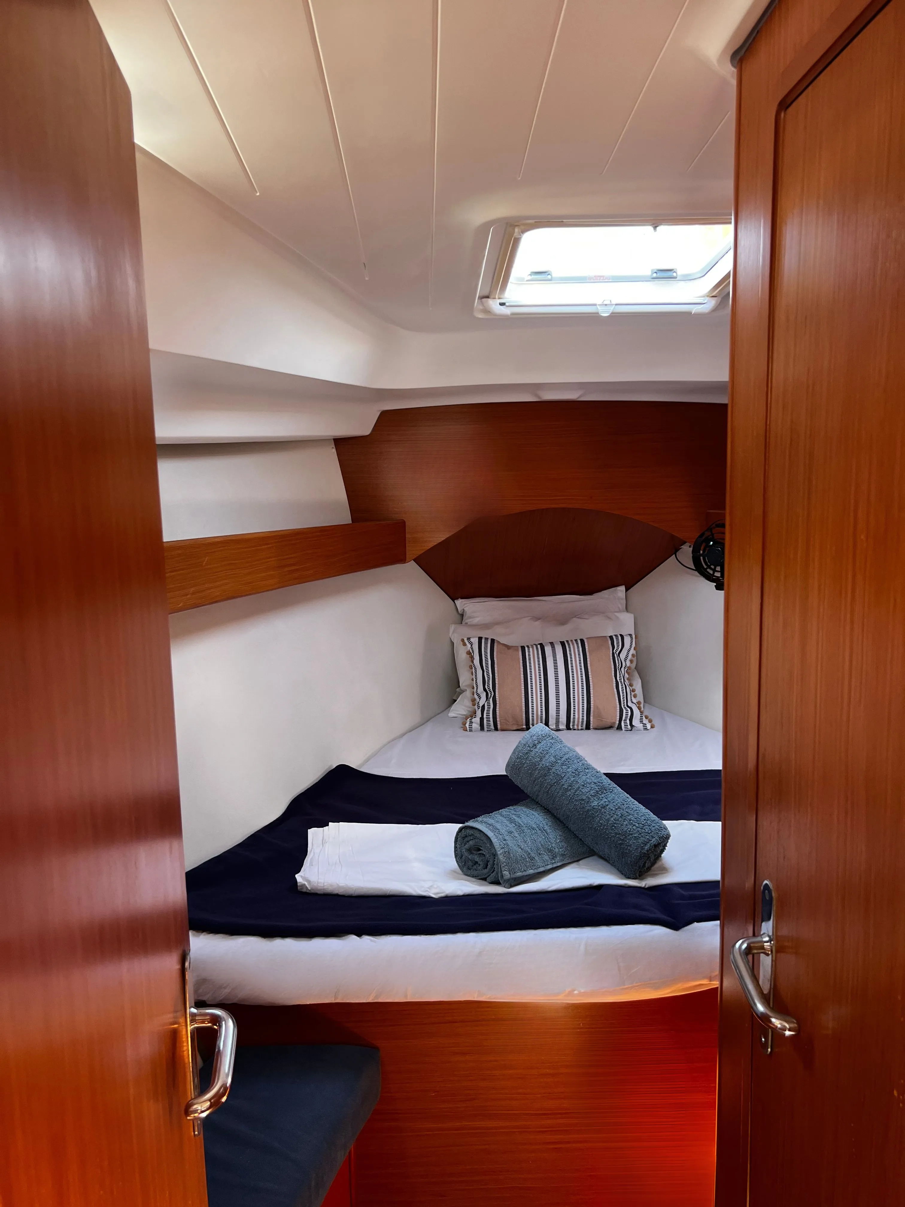 Oceanis 43 ROUALEYN — yacht photo 7