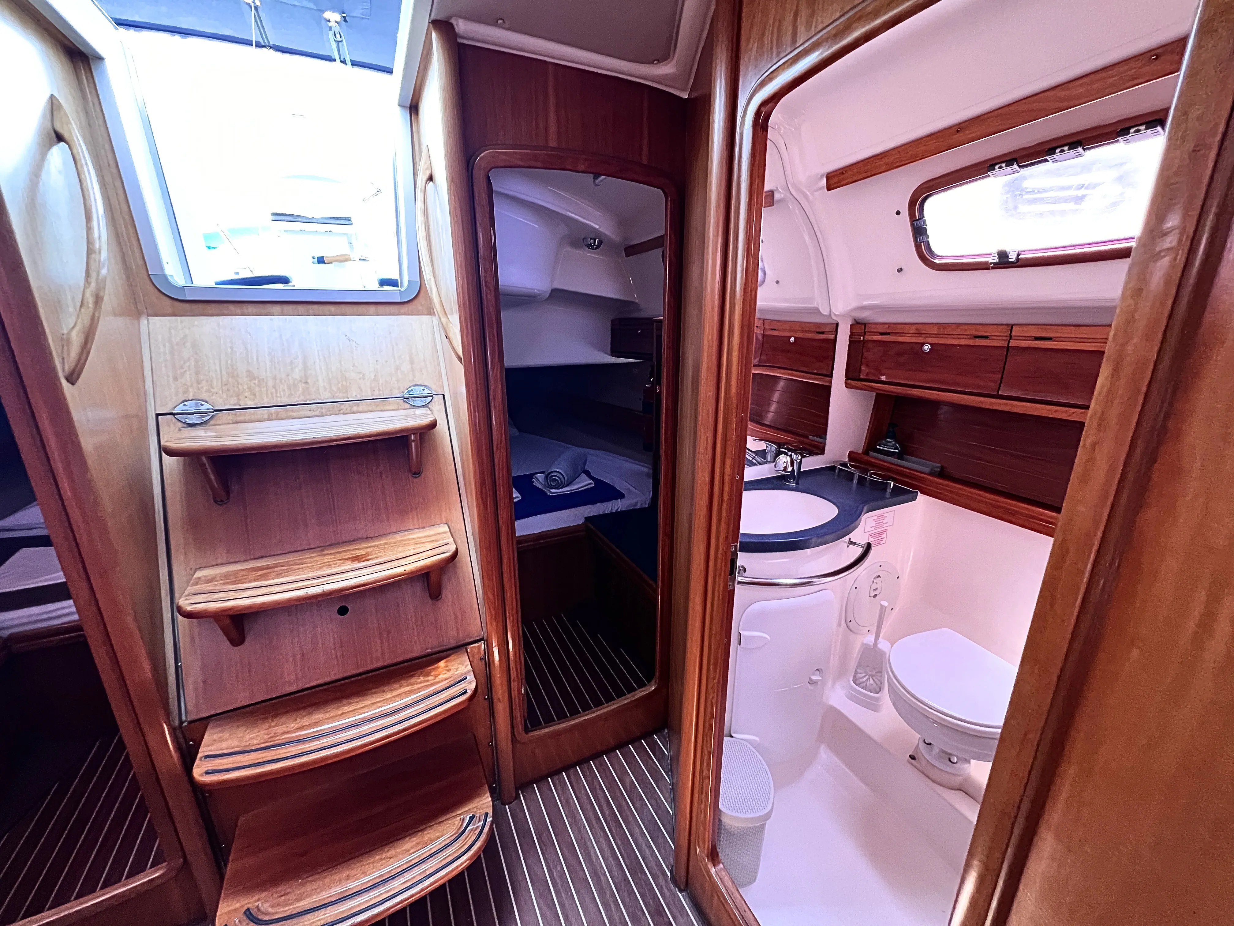 Bavaria C38 IONA — yacht photo 2