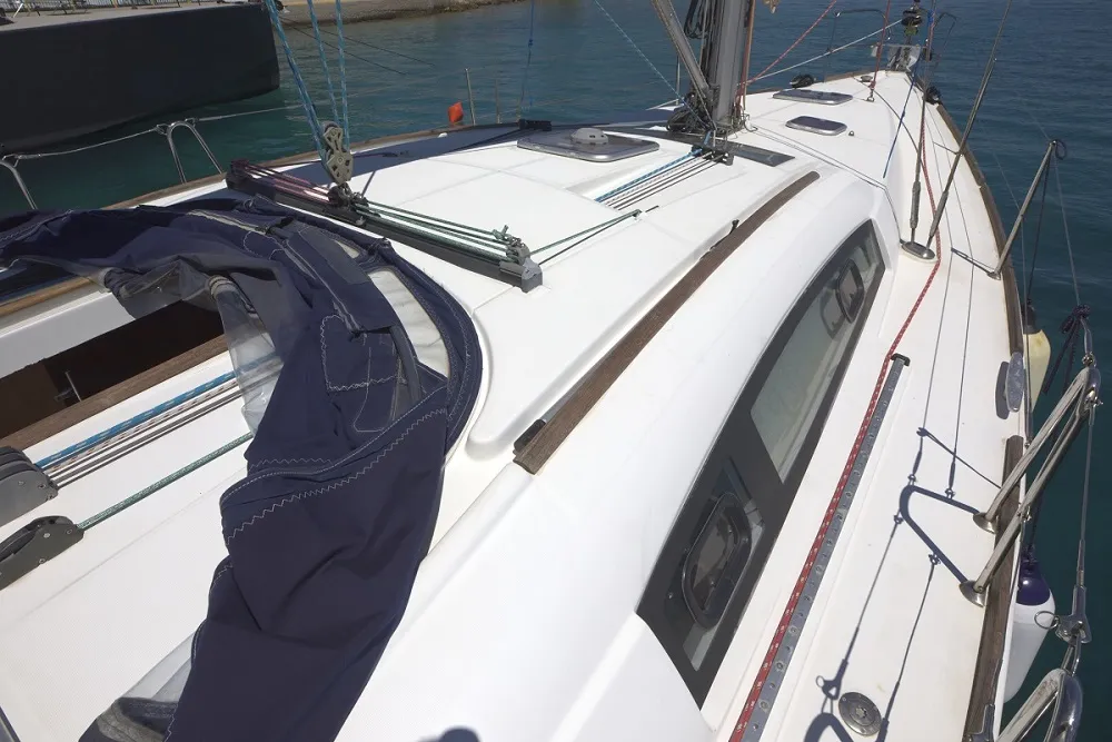 Oceanis 43 Aias — yacht photo 2