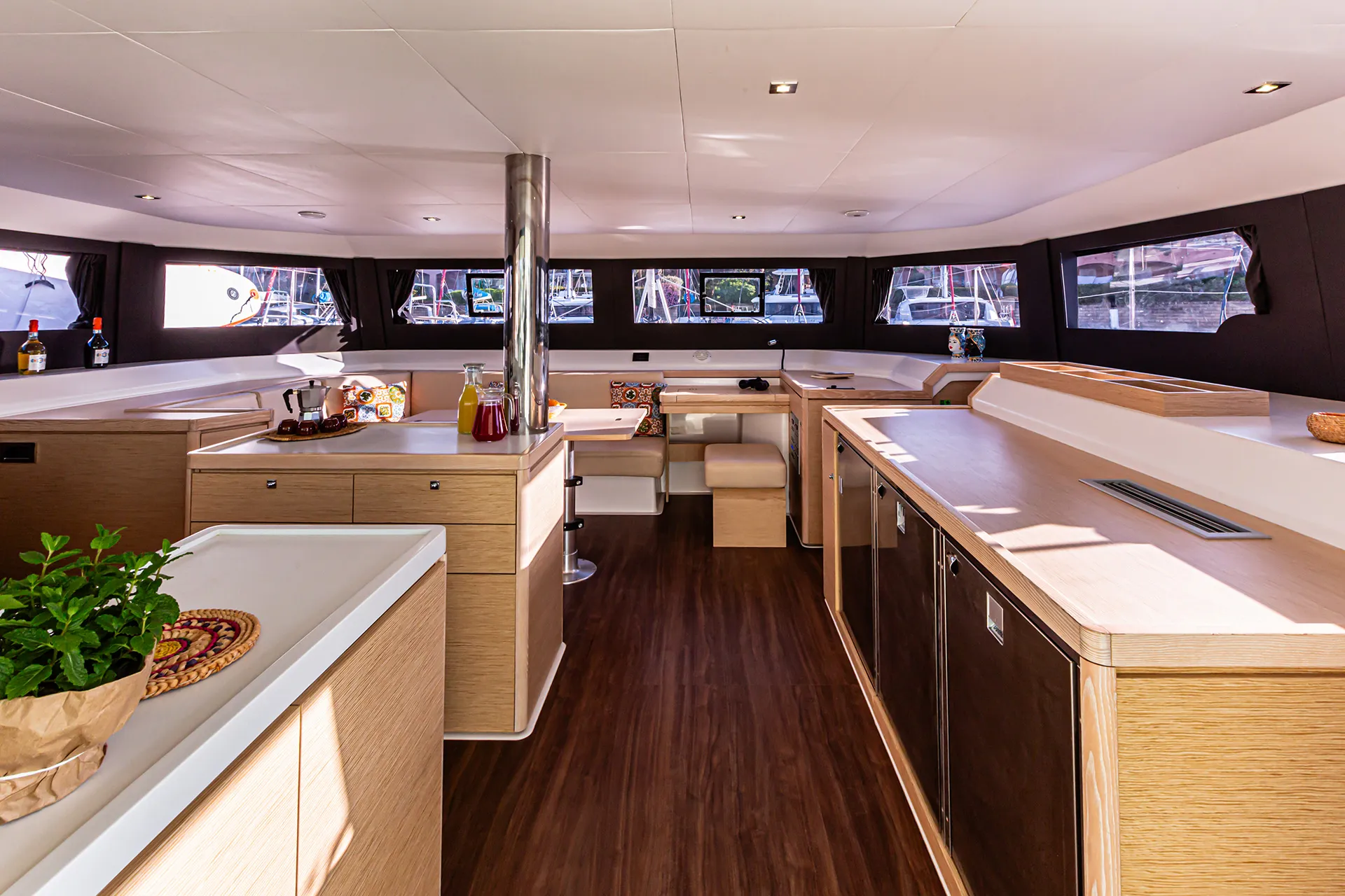 Dufour Catamaran 48 Oblivion Planet — фотография яхты 5