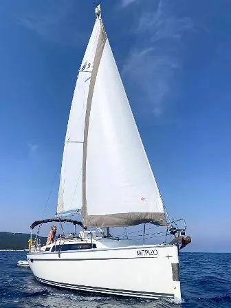 Bavaria 33 Cruiser BRIZO — yacht photo 5