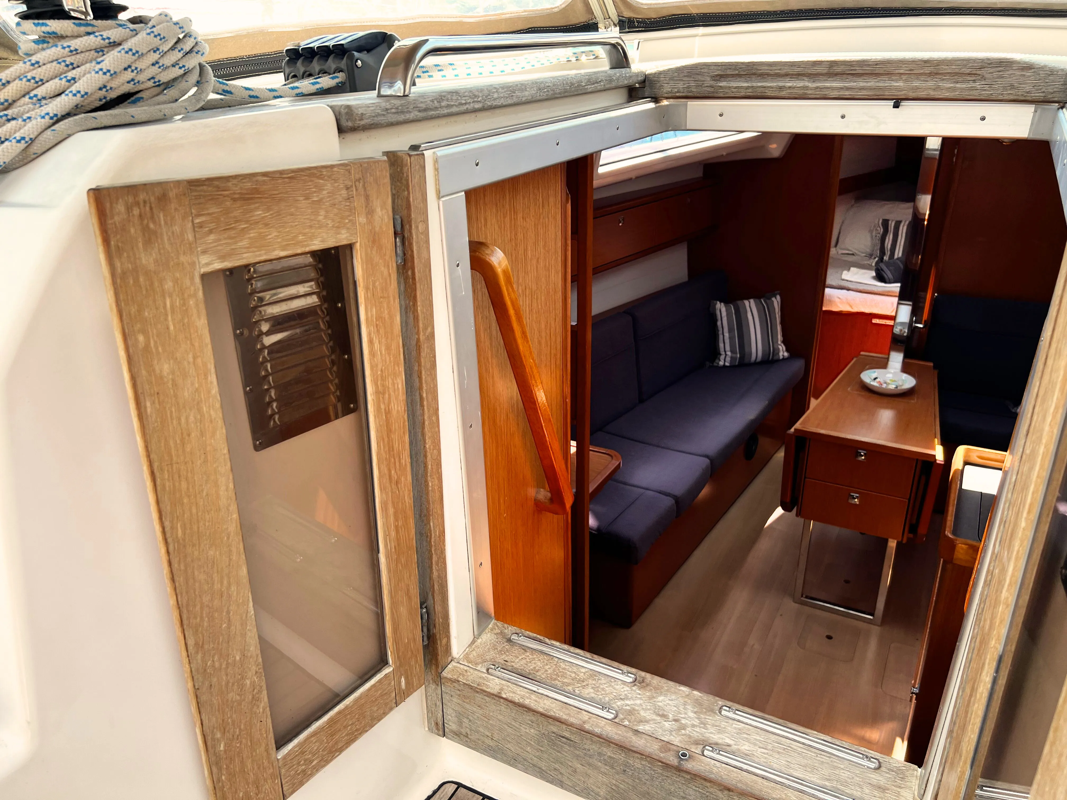 Bavaria 33 Cruiser BRIZO — yacht photo 7