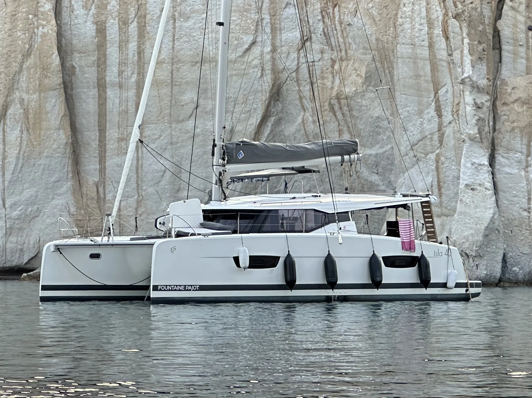 Isla 40 ALMIRIKI — фотография яхты 1