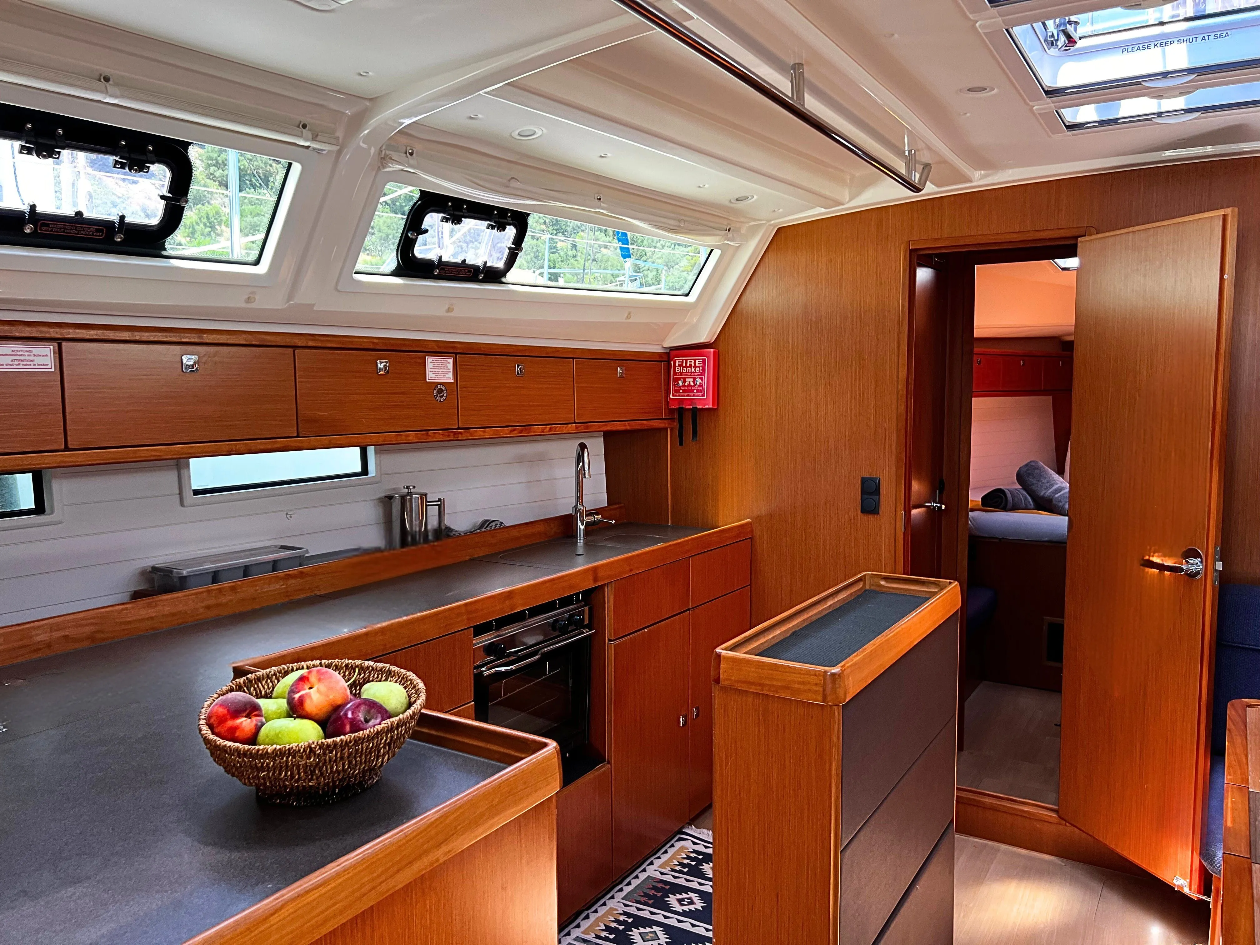 Bavaria 46 Cruiser WHISKY FOXTROT — yacht photo 12