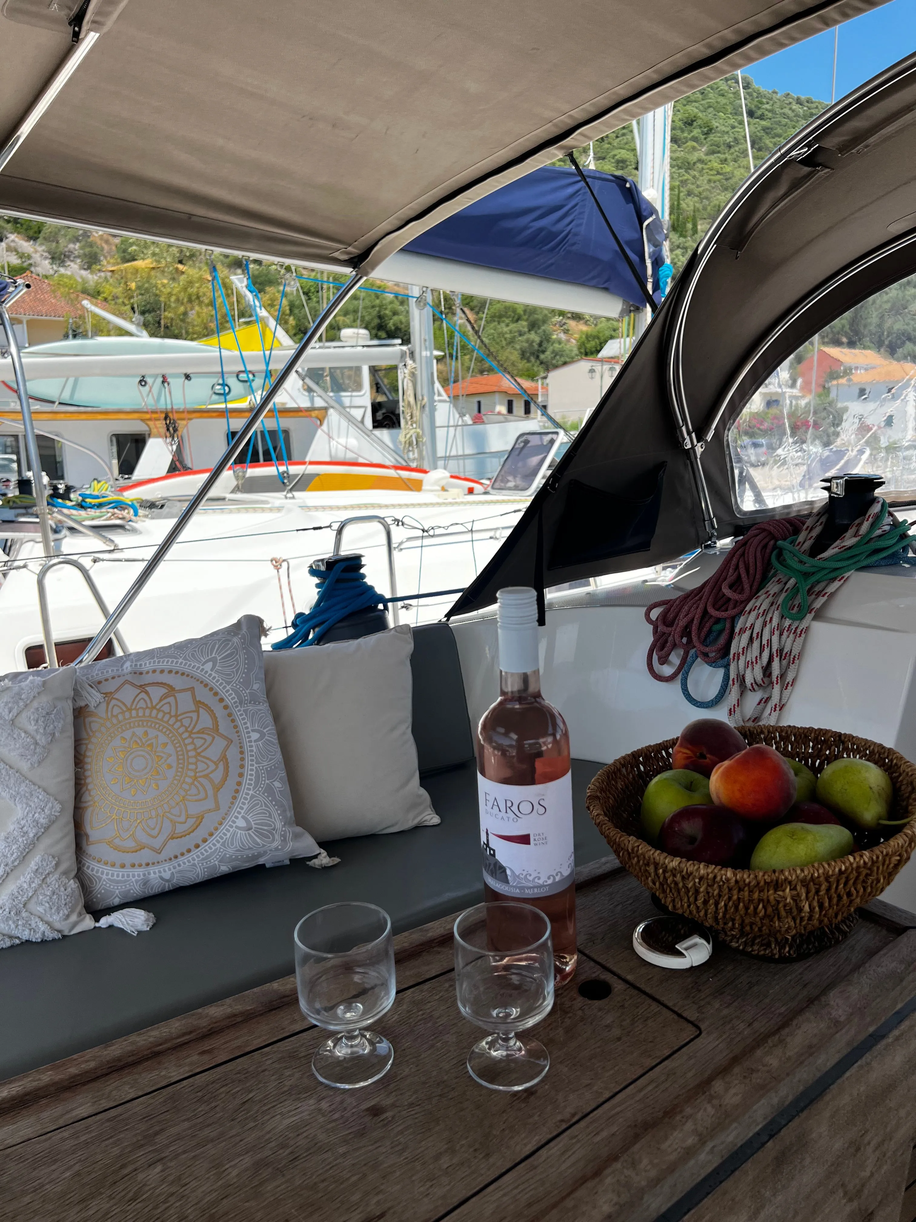 Bavaria 46 Cruiser WHISKY FOXTROT — yacht photo 14