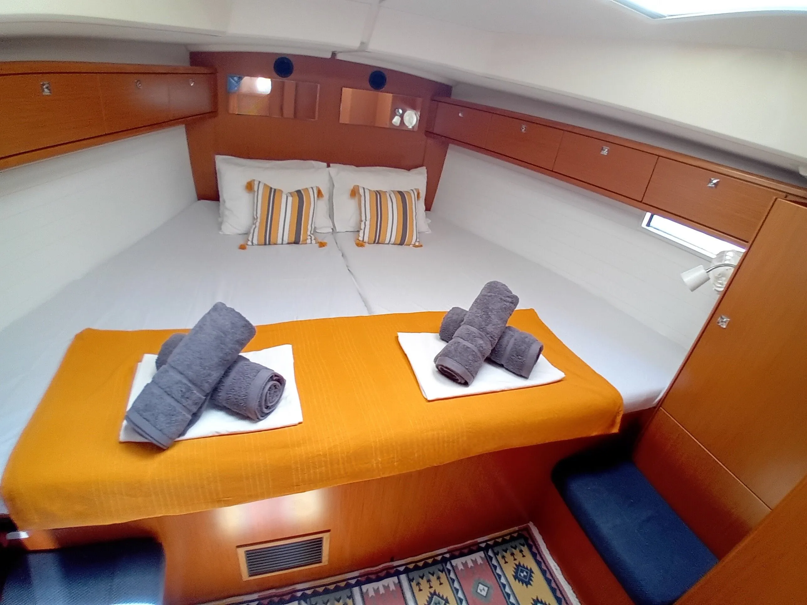 Bavaria 46 Cruiser WHISKY FOXTROT — yacht photo 15