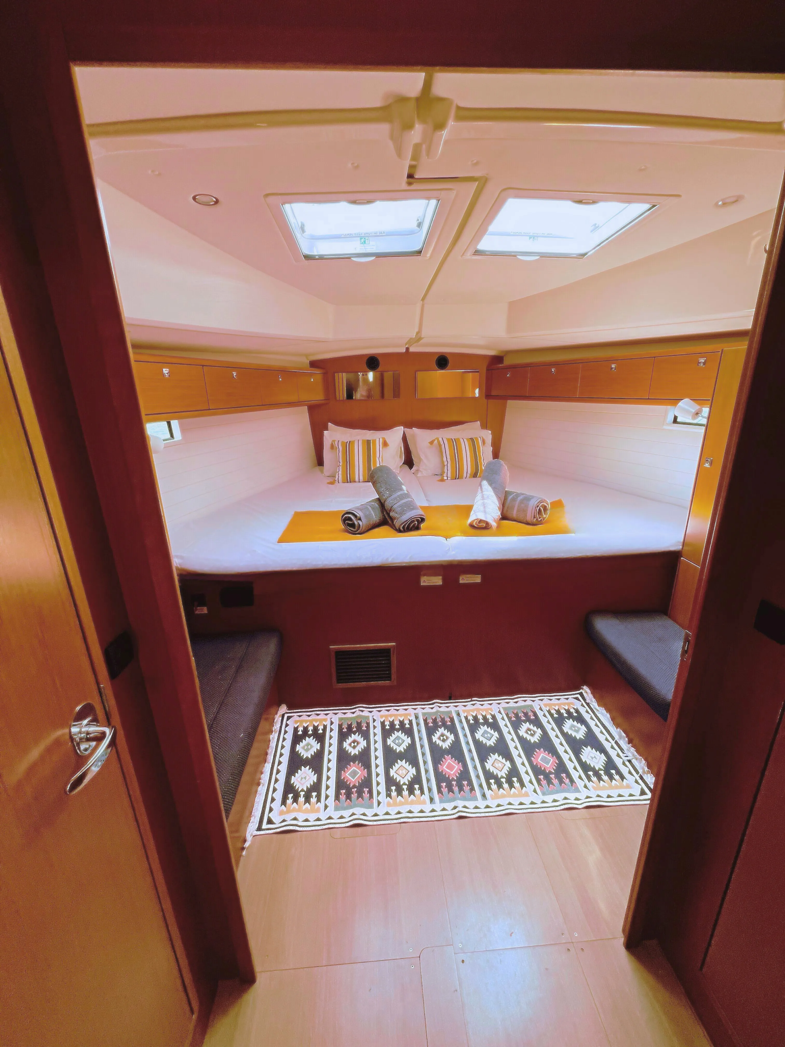 Bavaria 46 Cruiser WHISKY FOXTROT — yacht photo 3