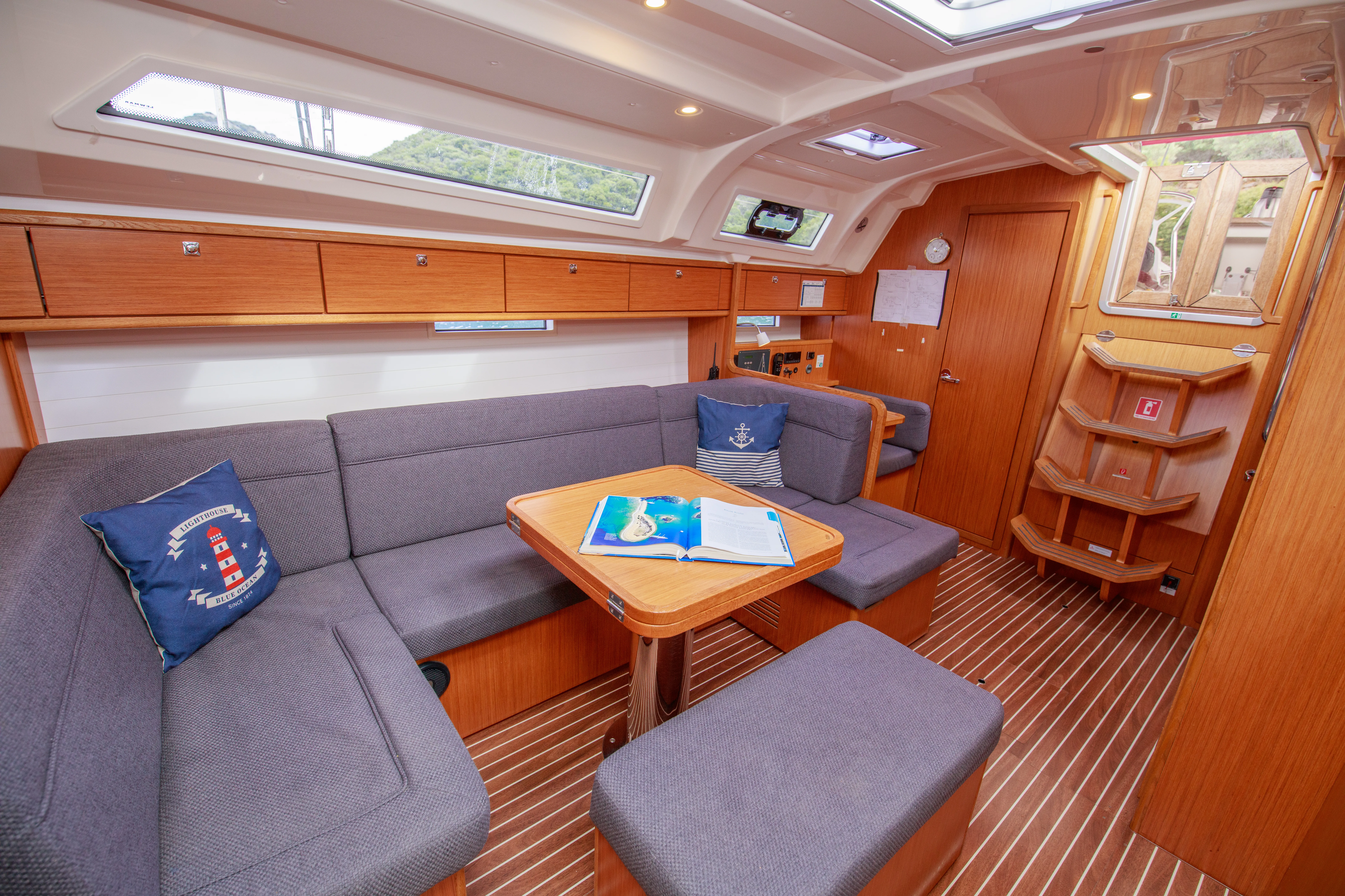 Bavaria 41 Cruiser Tangram — фотография яхты 16