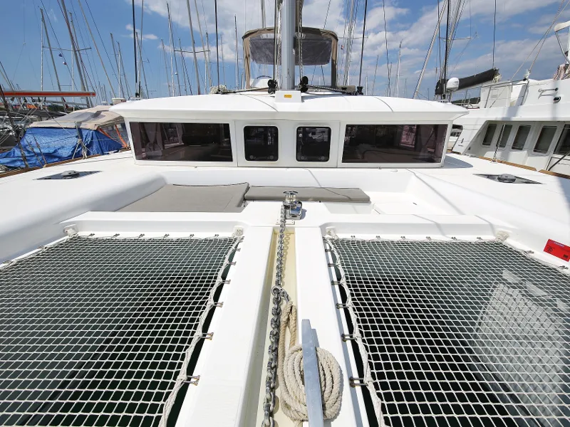 Lagoon 450 Fly LADIES&GENTLEMEN — jahtikuva 17