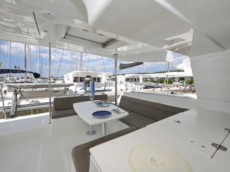Lagoon 450 Fly LADIES&GENTLEMEN — jahtikuva 29