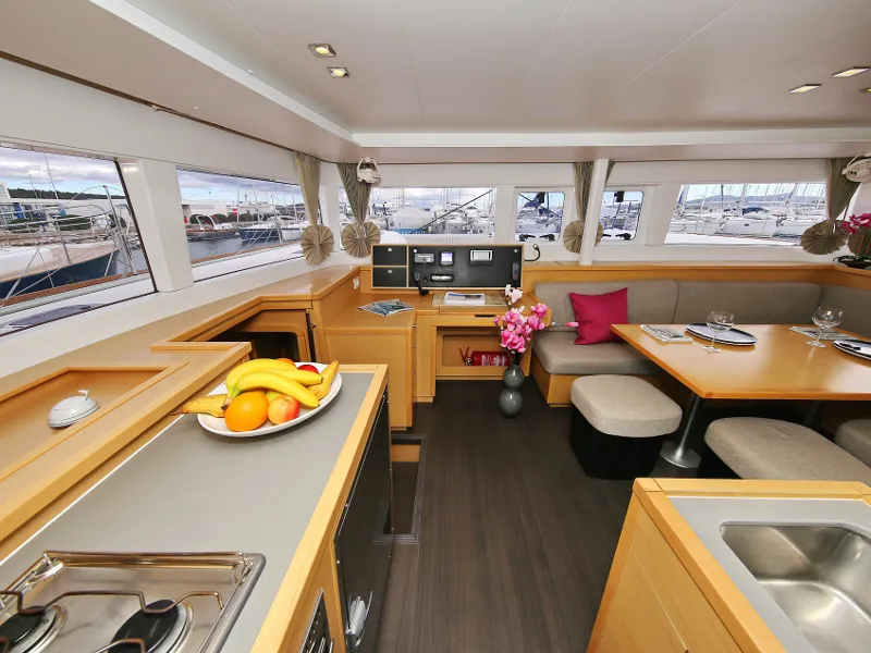 Lagoon 450 Fly LADIES&GENTLEMEN — jahtikuva 40