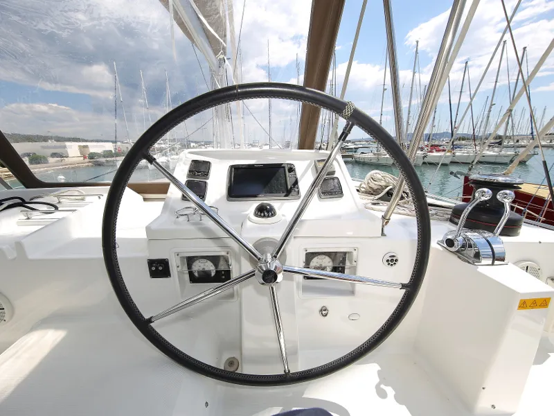Lagoon 450 Fly LADIES&GENTLEMEN — jahtikuva 13
