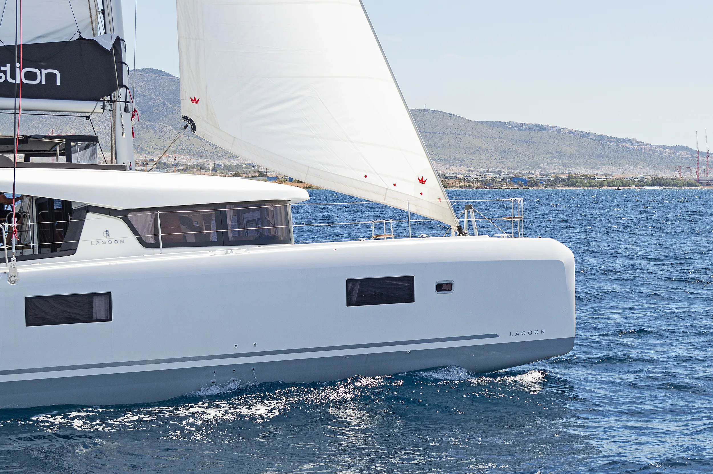 Lagoon 42 Eternity (ONLY SKIPPERED) — фотография яхты 6
