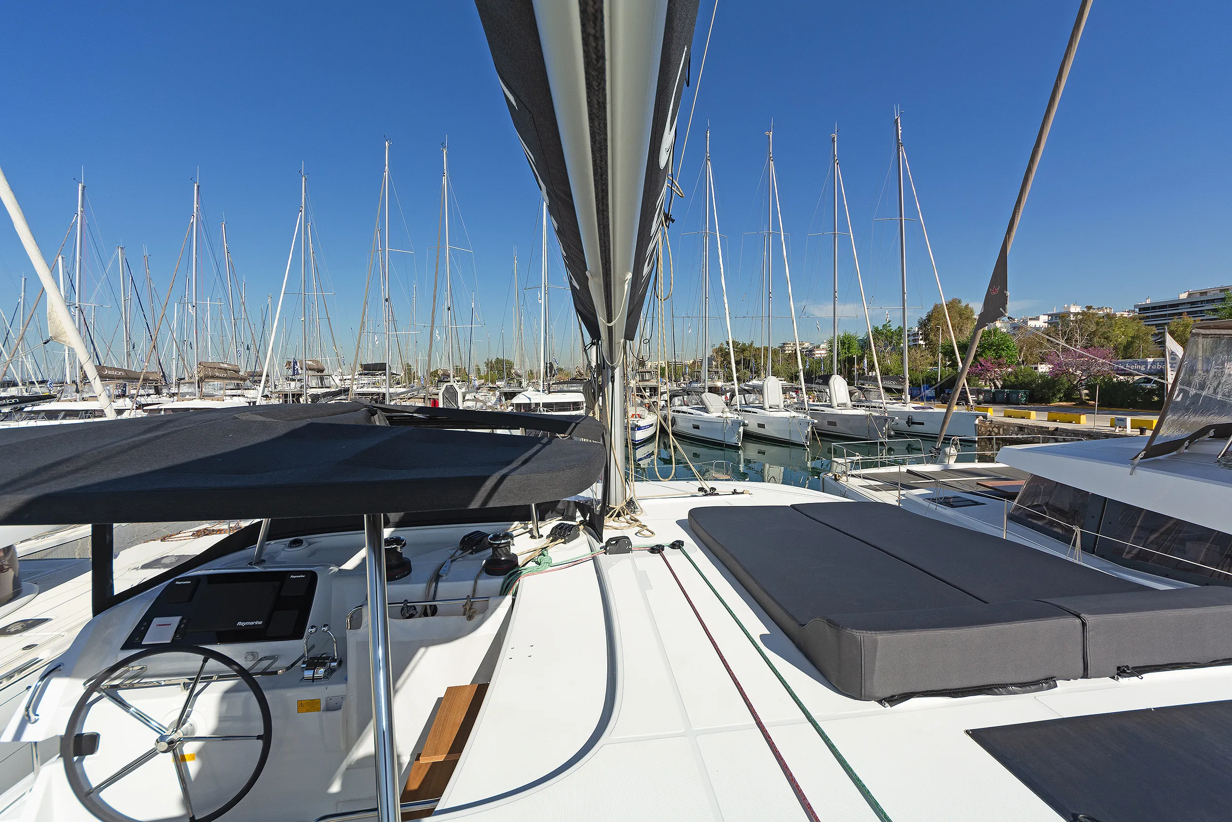 Lagoon 42 Eternity (ONLY SKIPPERED) — фотография яхты 14