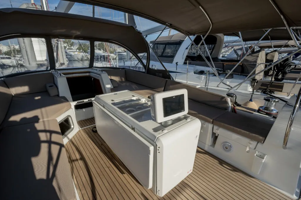 Jeanneau 54 Erica — Yachtfoto 11