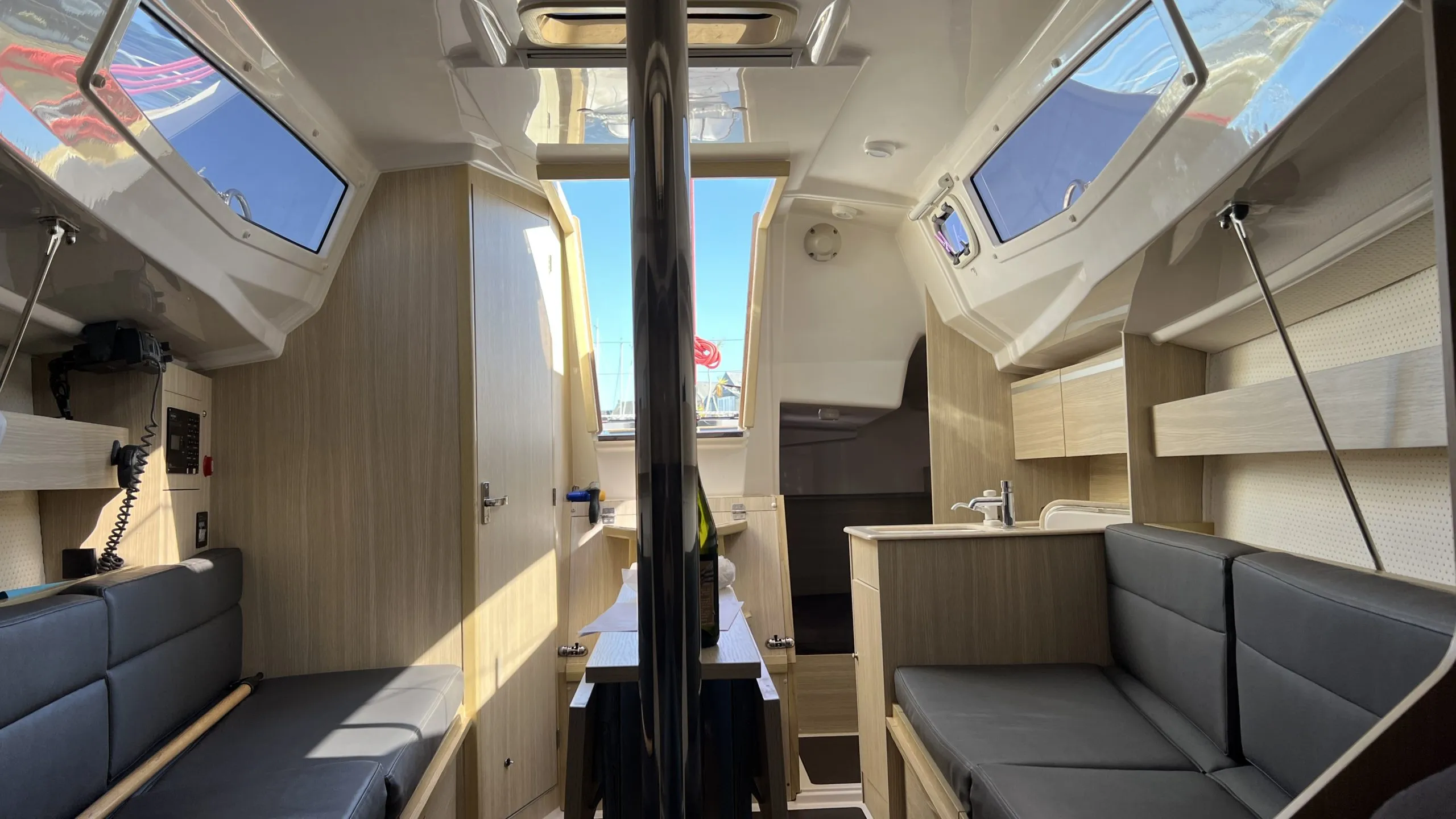 Maxus 26 Standard Mistral — yacht photo 2