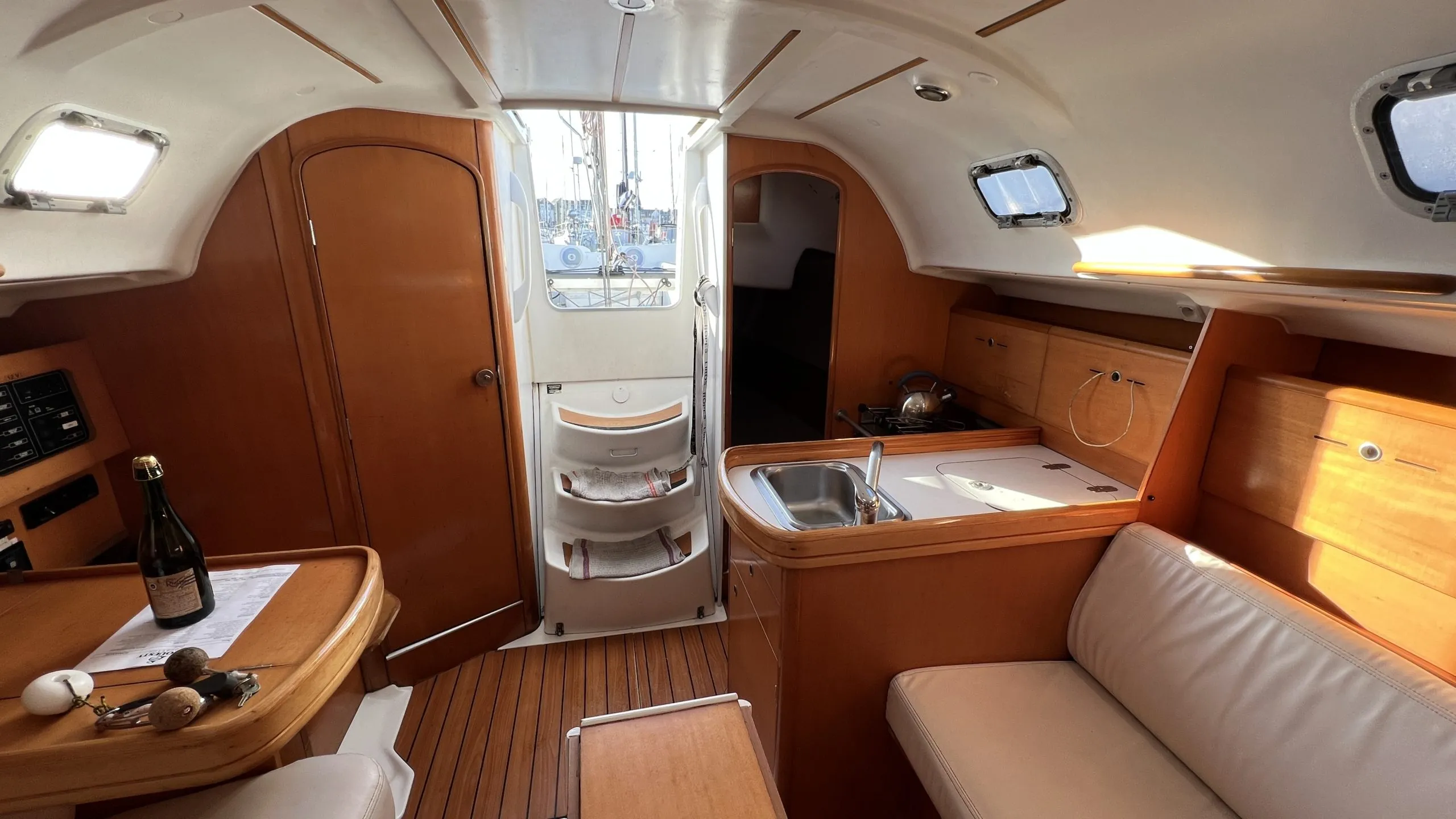 First 31.7 Romancie — foto dello yacht n. 2