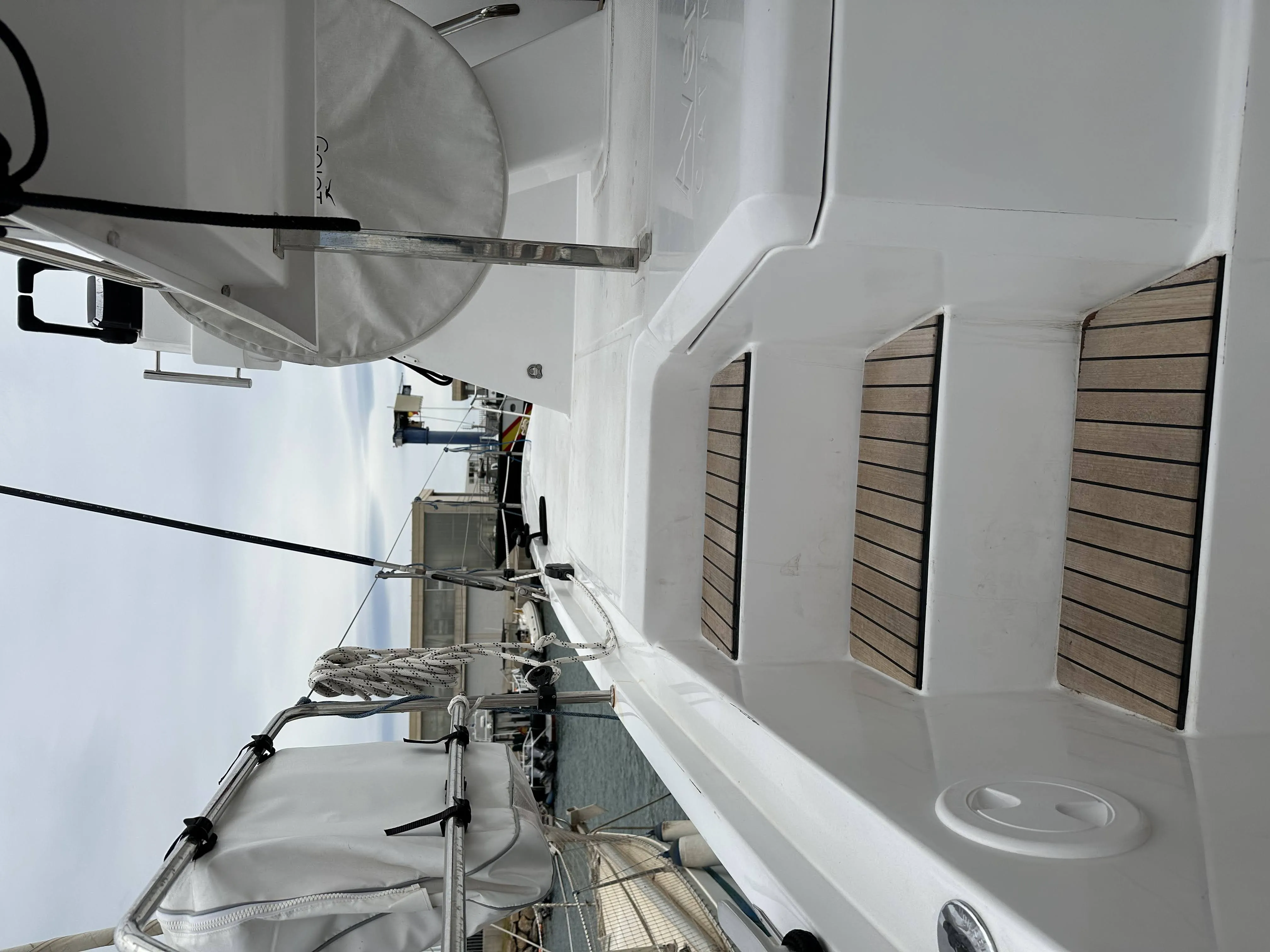 Aventura 37 Manalua — yacht photo 2