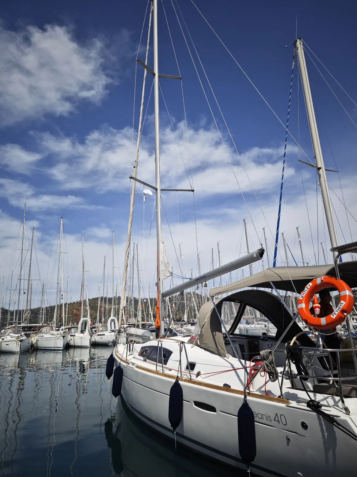 Oceanis 40 Violet — снимка на яхтата 2