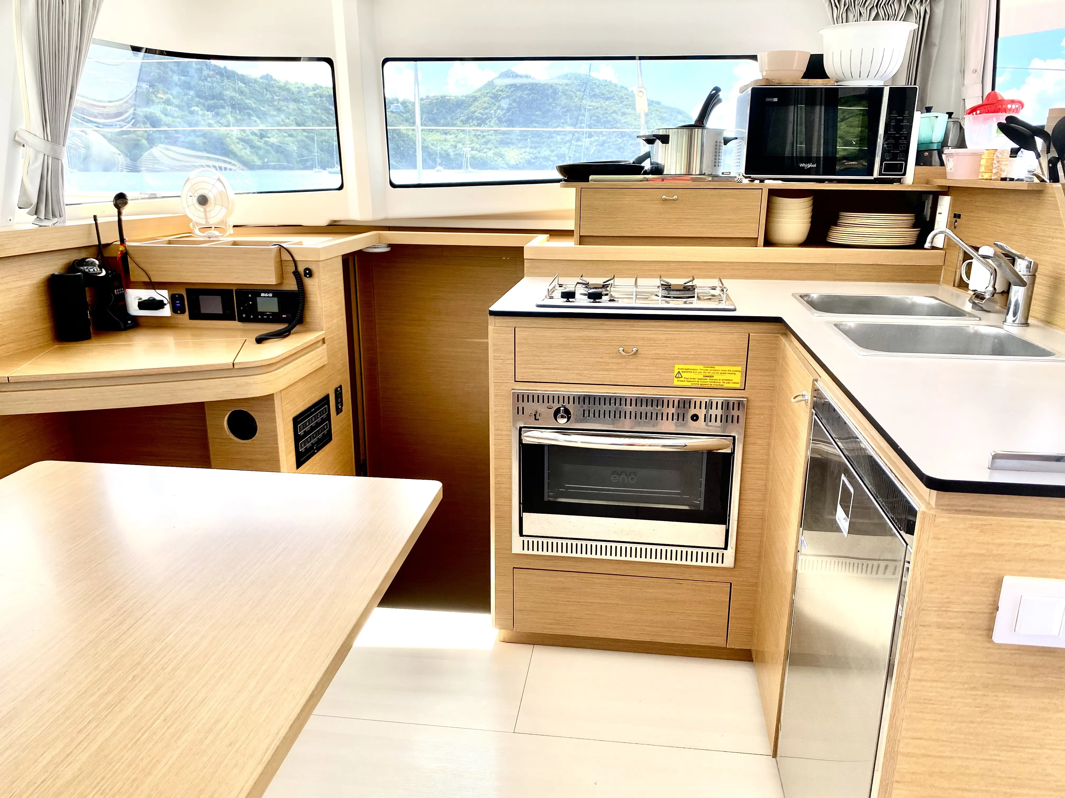 Excess 11 MOANA IBIZA BAREBOAT — fotografia jachty 30