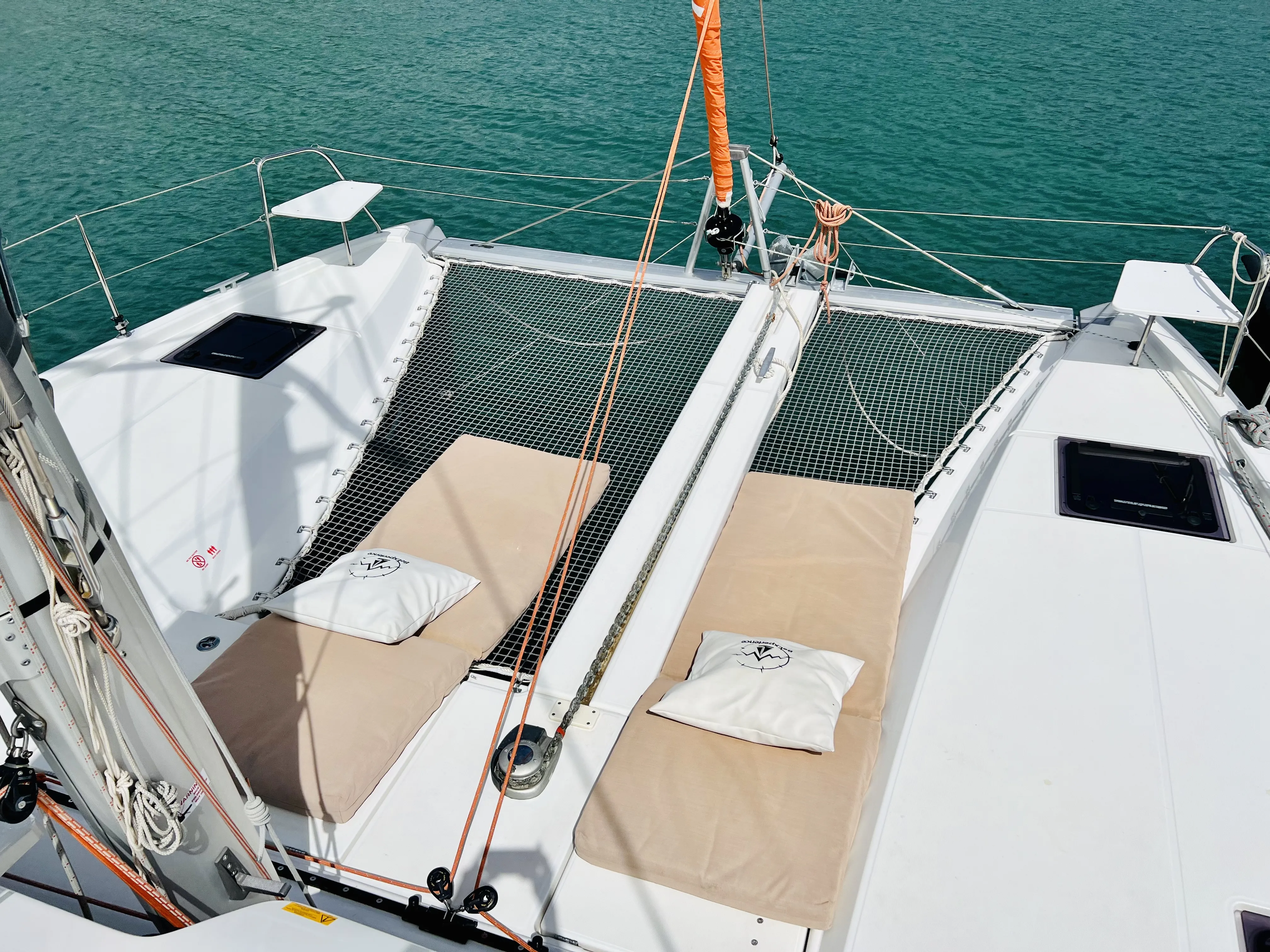 Excess 11 MOANA IBIZA BAREBOAT — fotografia jachty 51